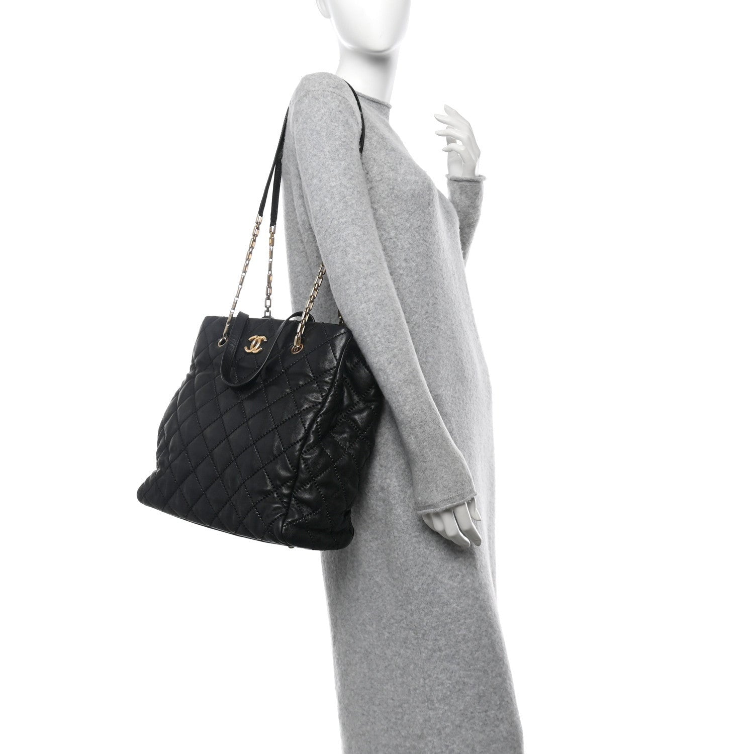 Chanel Calfskin Quilted Large Retro Chain Tote Black 2 of 7