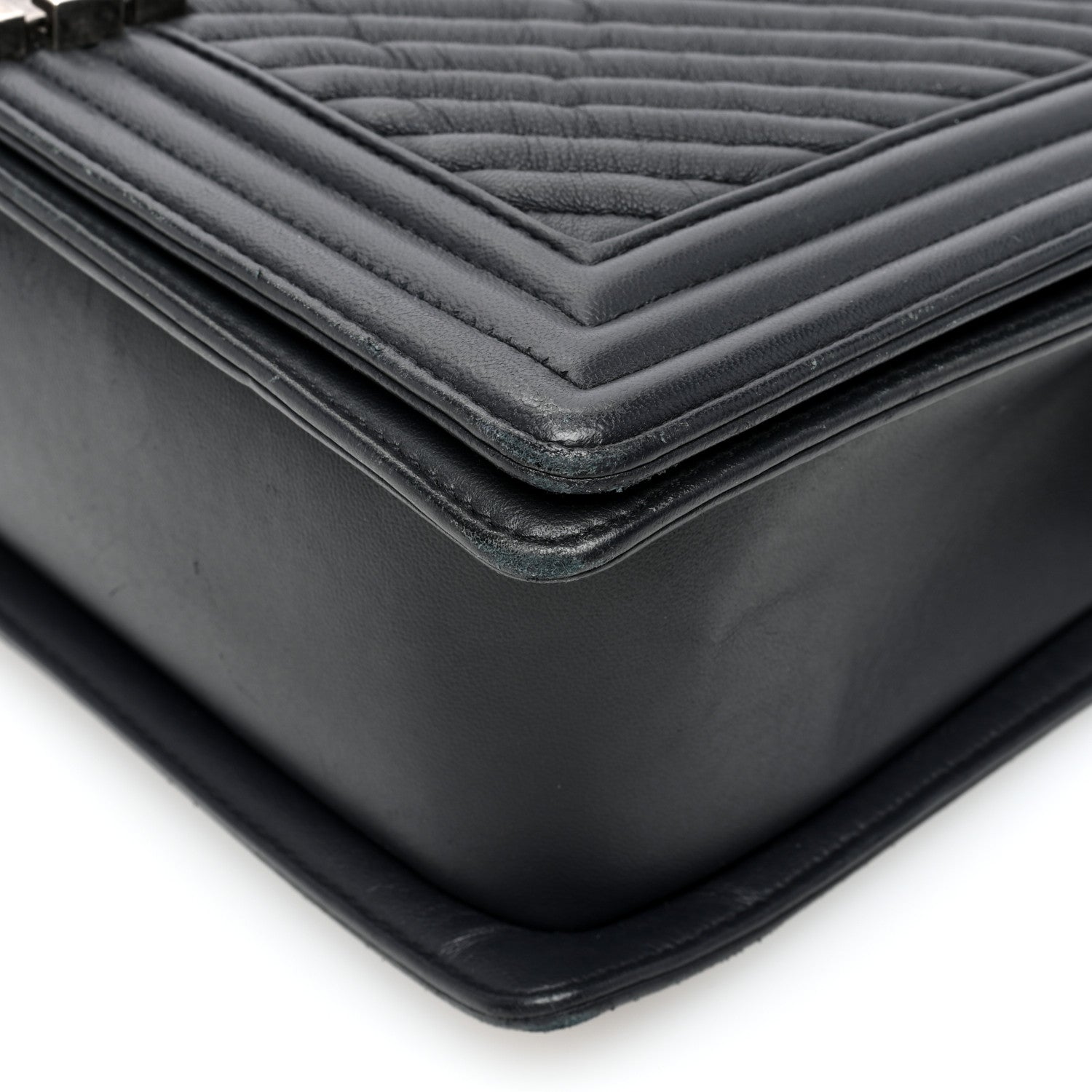 Chanel Wrinkled Lambskin Chevron Quilted Medium Boy Flap Black 10 of 10