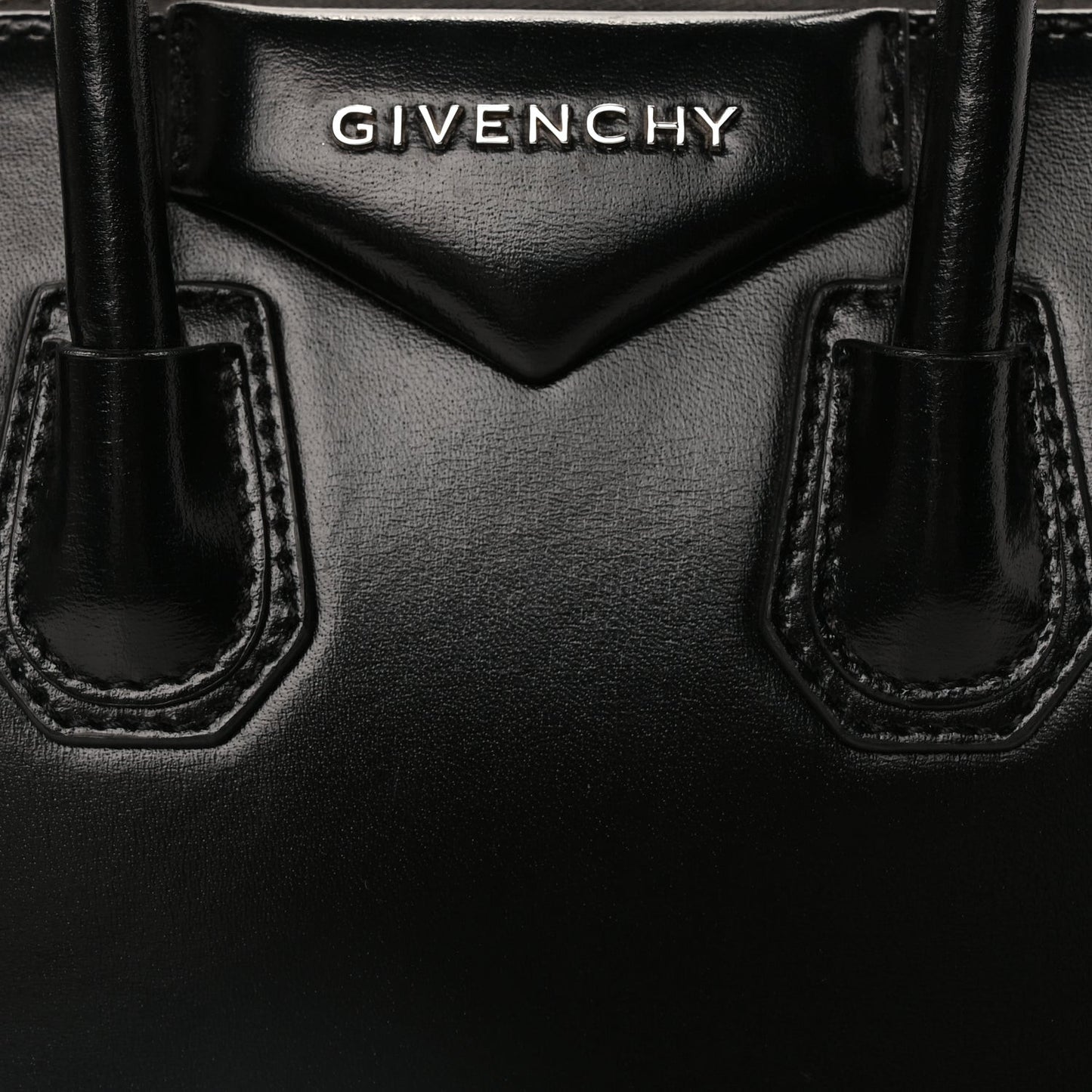 Shiny Lord Calfskin Mini Antigona Black