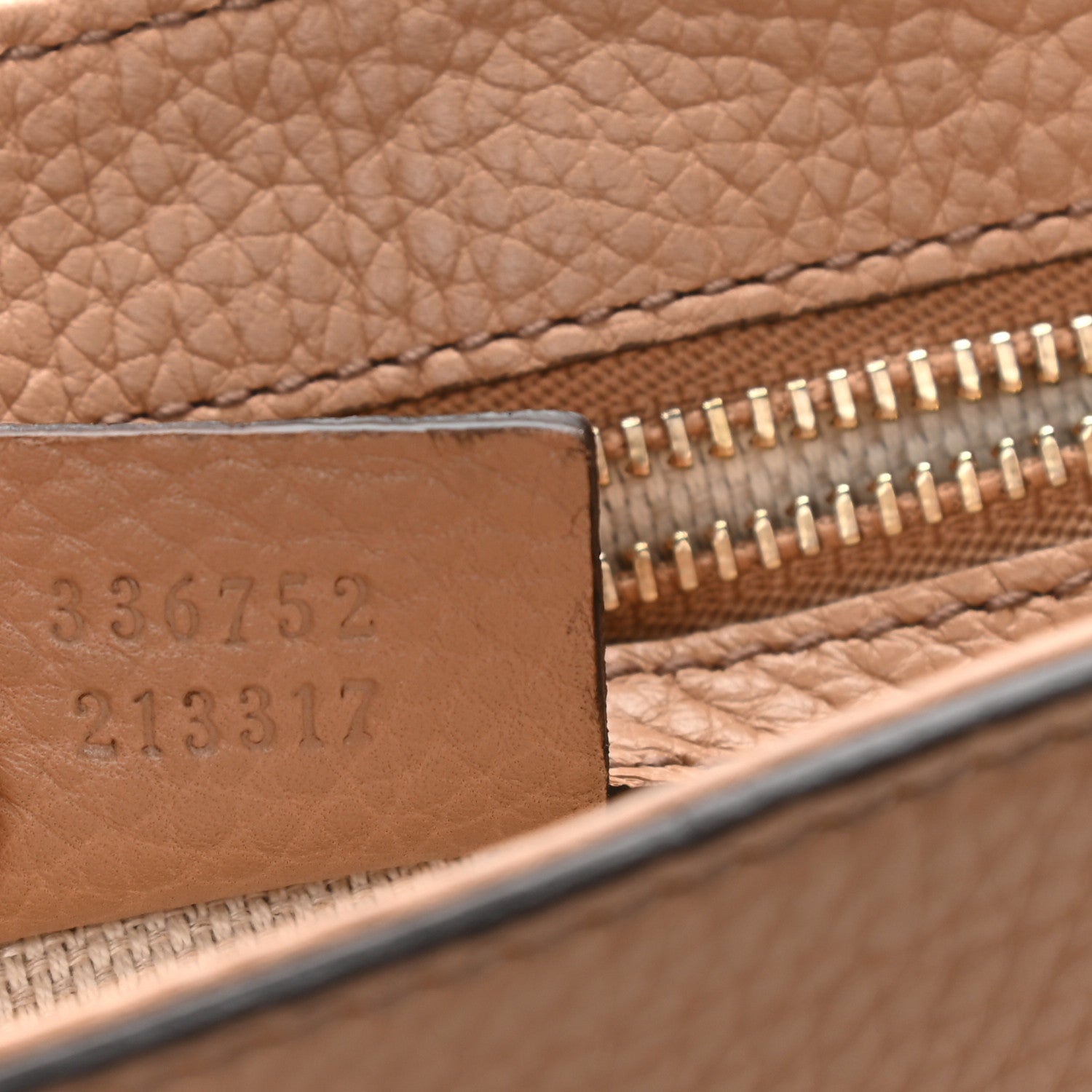 Gucci Pebbled Calfskin Medium Soho Flap Crossbody Camelia 7 of 9