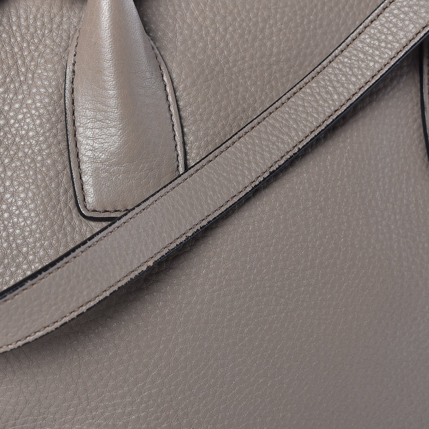 Vitello Daino Shopping Tote Argilla