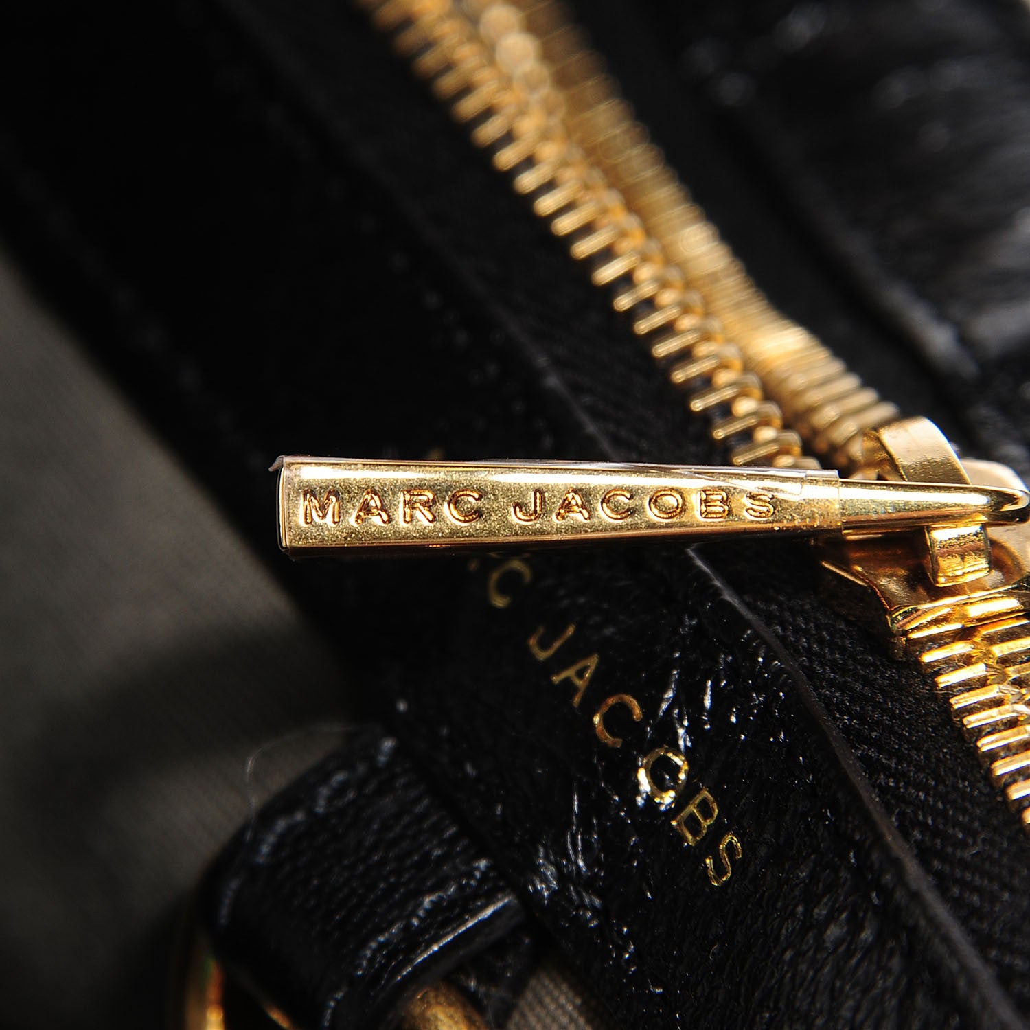 Marc Jacobs Lacquered Lambskin Baroque The XL Single Flap Black 8 of 11