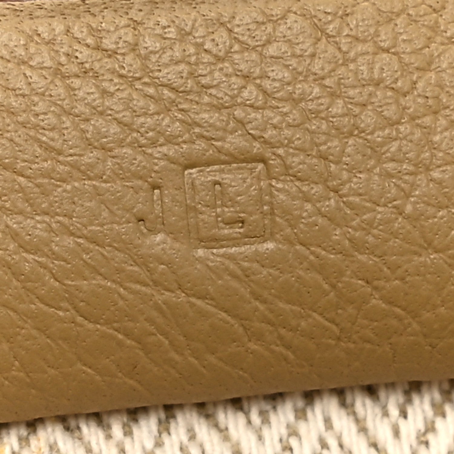 Hermes Taurillon Clemence Victoria II 35 Camel 6 of 14