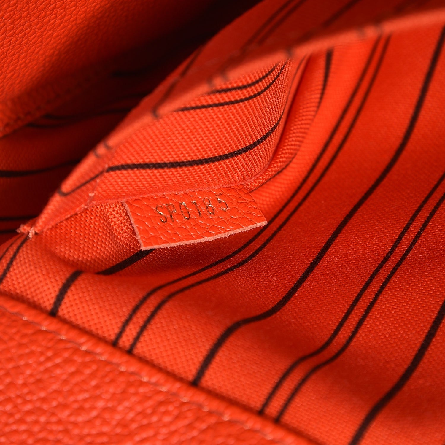 Louis Vuitton Empreinte Montaigne MM Abricot 8 of 12