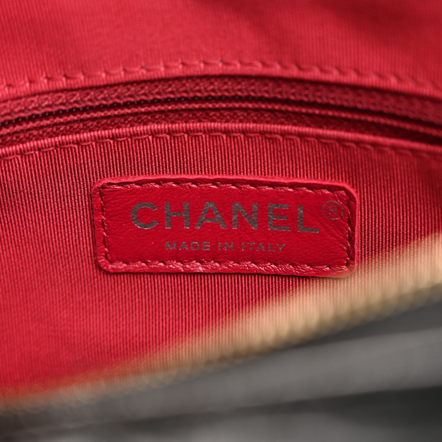 Aged Calfskin Quilted Medium Gabrielle Hobo Black