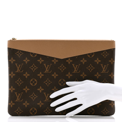 Louis Vuitton Monogram Daily Pouch Sesame 2 of 7