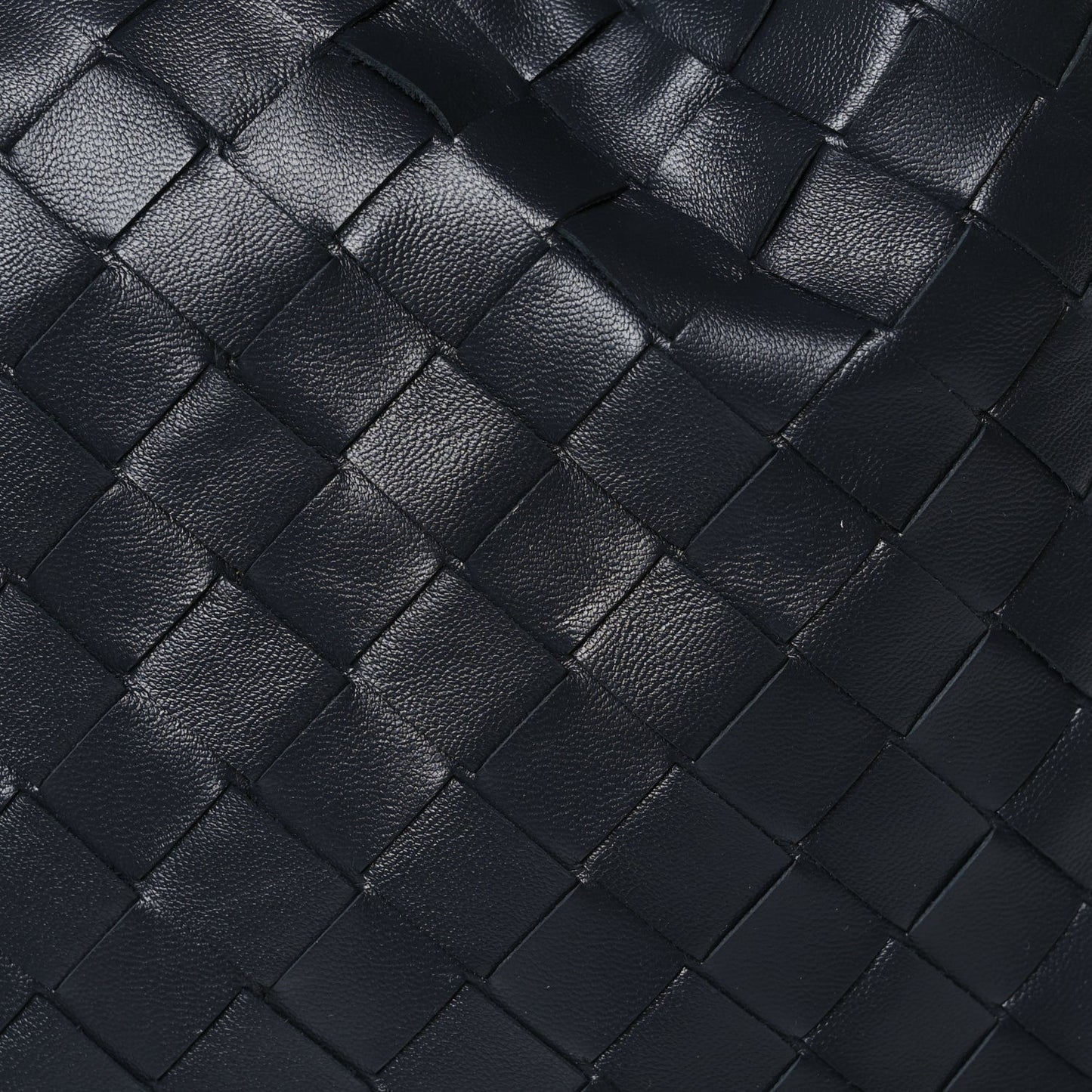 Calfskin Intrecciato Mini Hop Black
