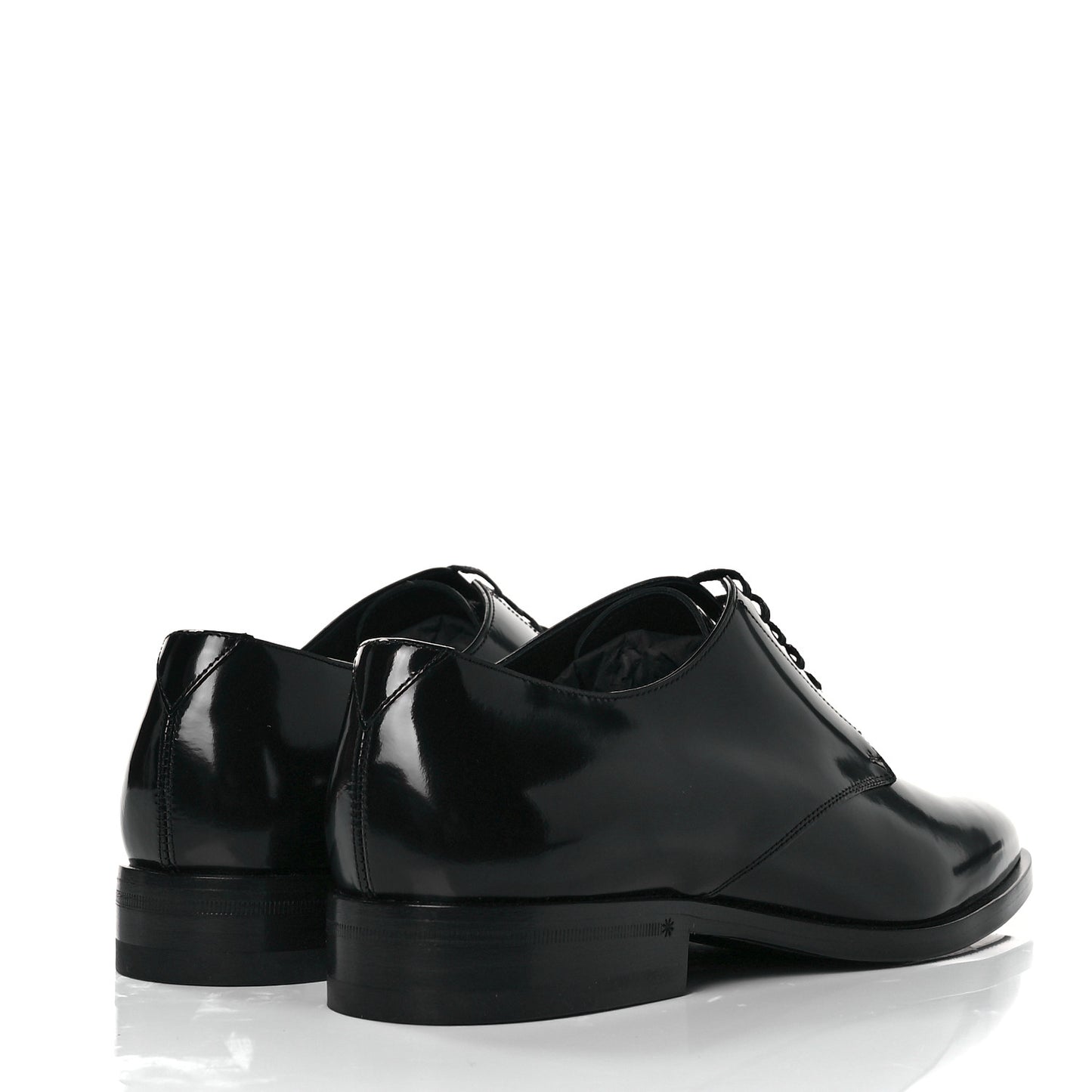 Patent Calfskin Montaigne 25 Uniform 38 Black