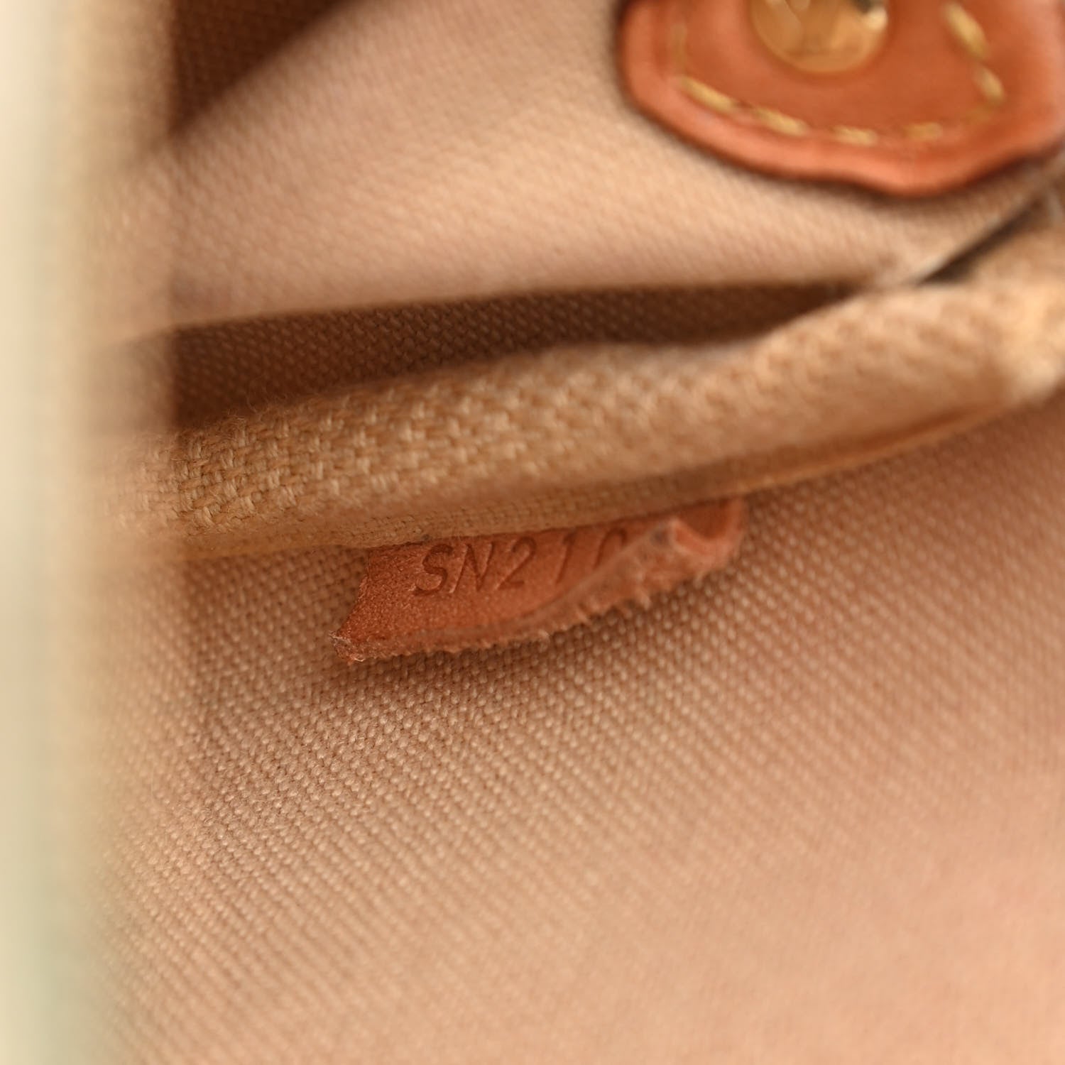 Louis Vuitton Damier Azur Eva Clutch 7 of 11