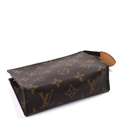 Louis Vuitton Monogram Toiletry Pouch 15 4 of 9