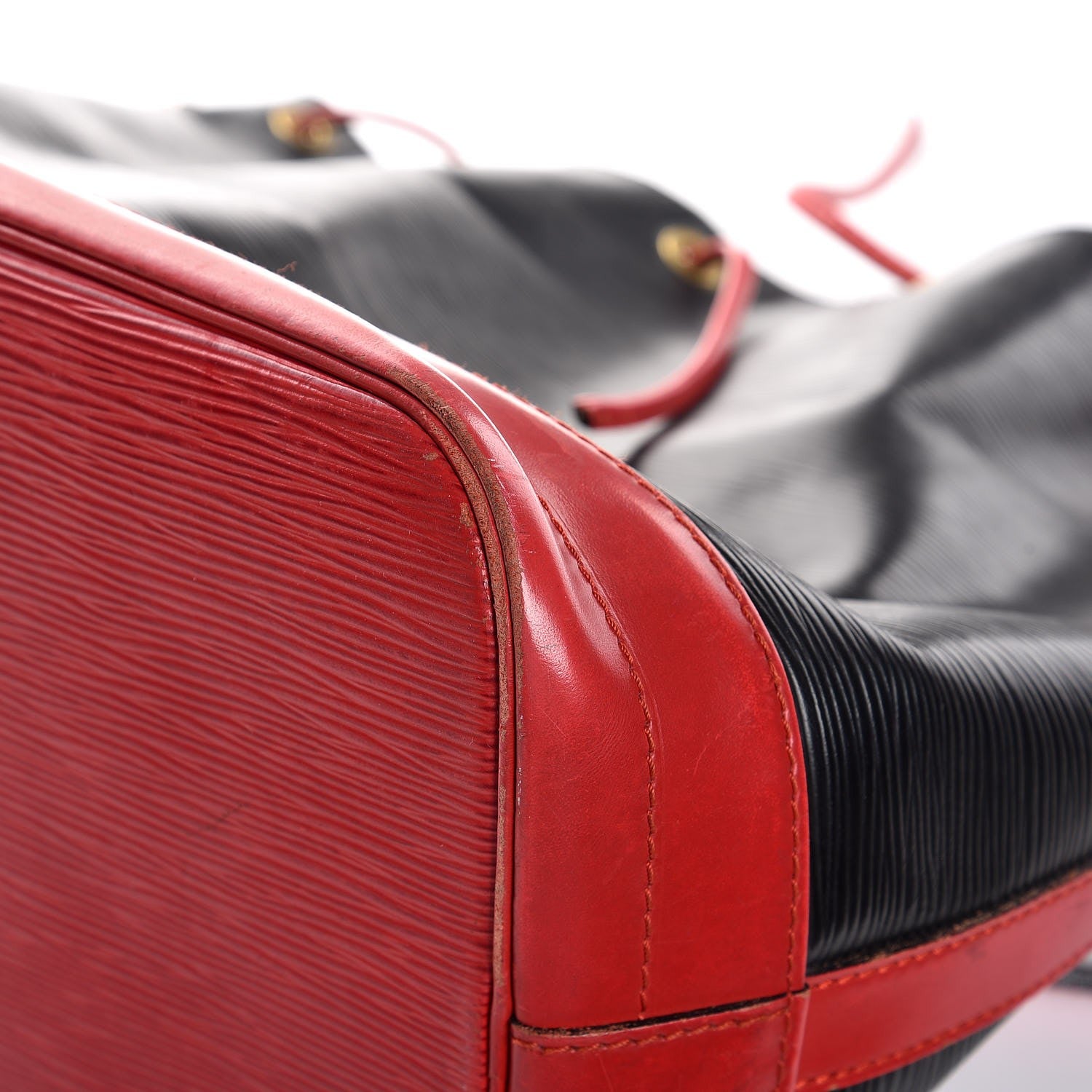 Louis Vuitton Epi Noe Red Black 9 of 16