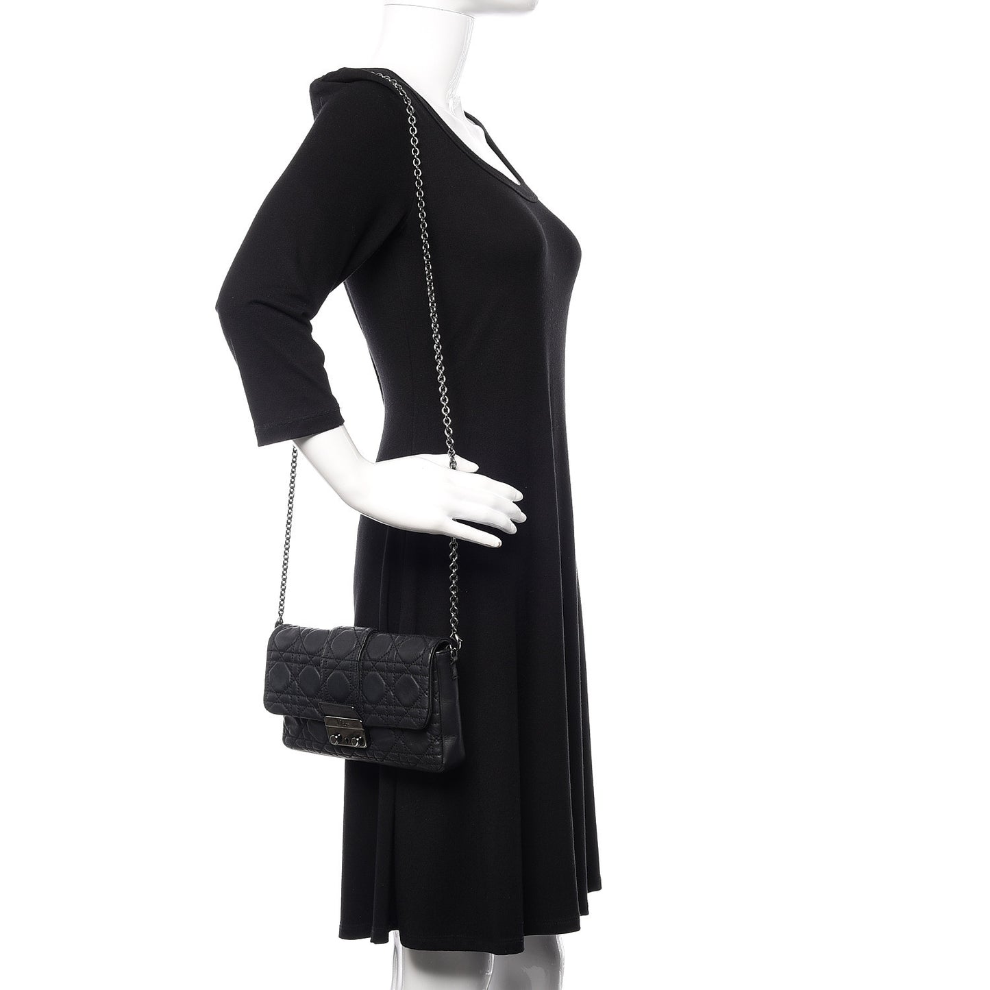 Lambskin Cannage New Lock Pouch Black