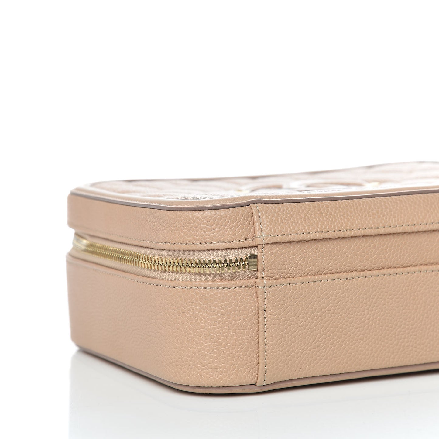 Caviar Quilted Medium CC Filigree Vanity Case Beige