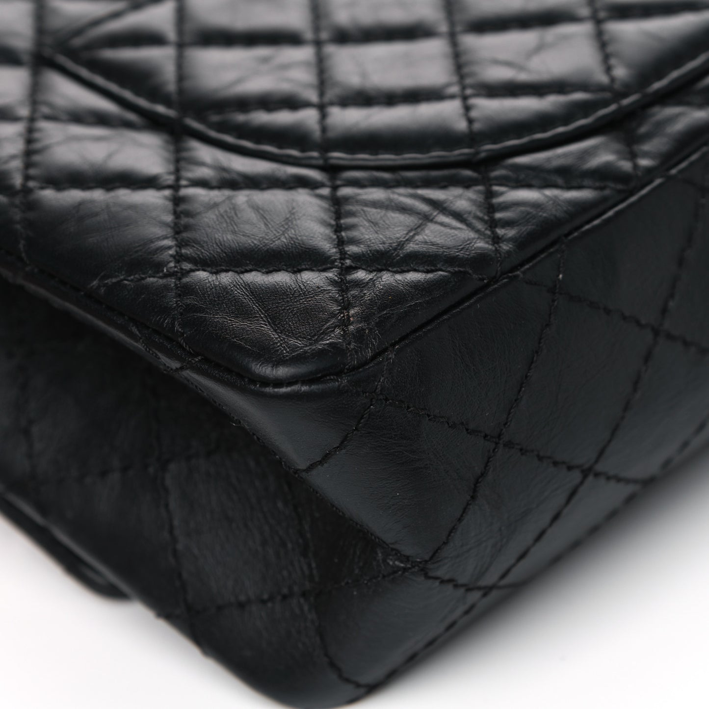 Aged Calfskin Space Charms 2.55 Reissue 225 Flap Black