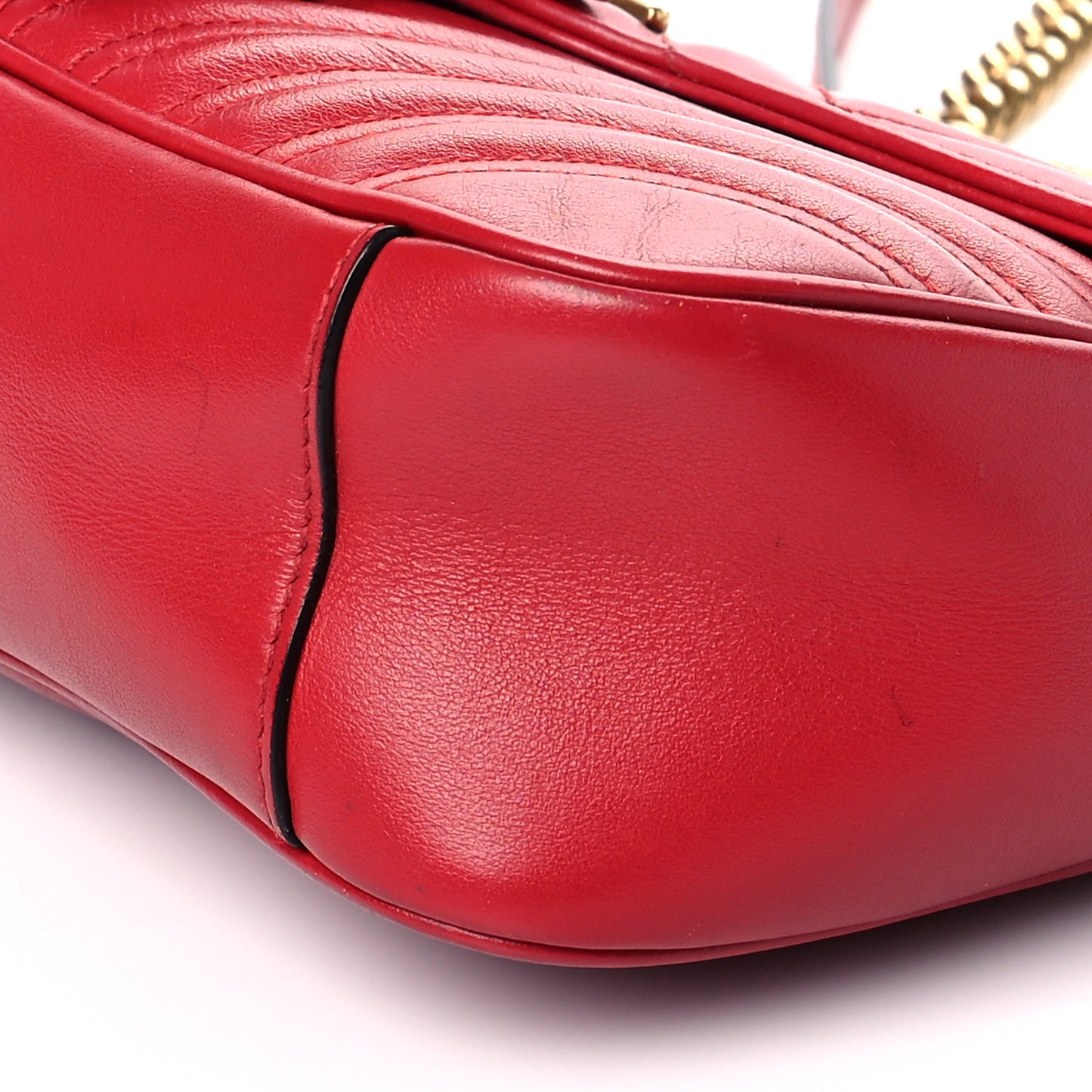 Calfskin Matelasse Small GG Marmont Shoulder Bag Hibiscus Red