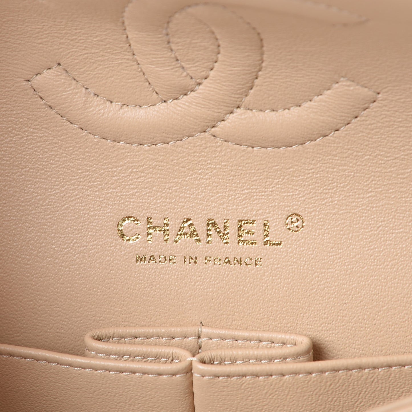 Caviar Quilted Medium Double Flap Beige Clair