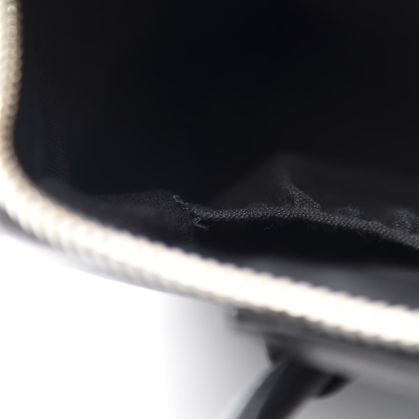 Sugar Goatskin Medium Antigona Black