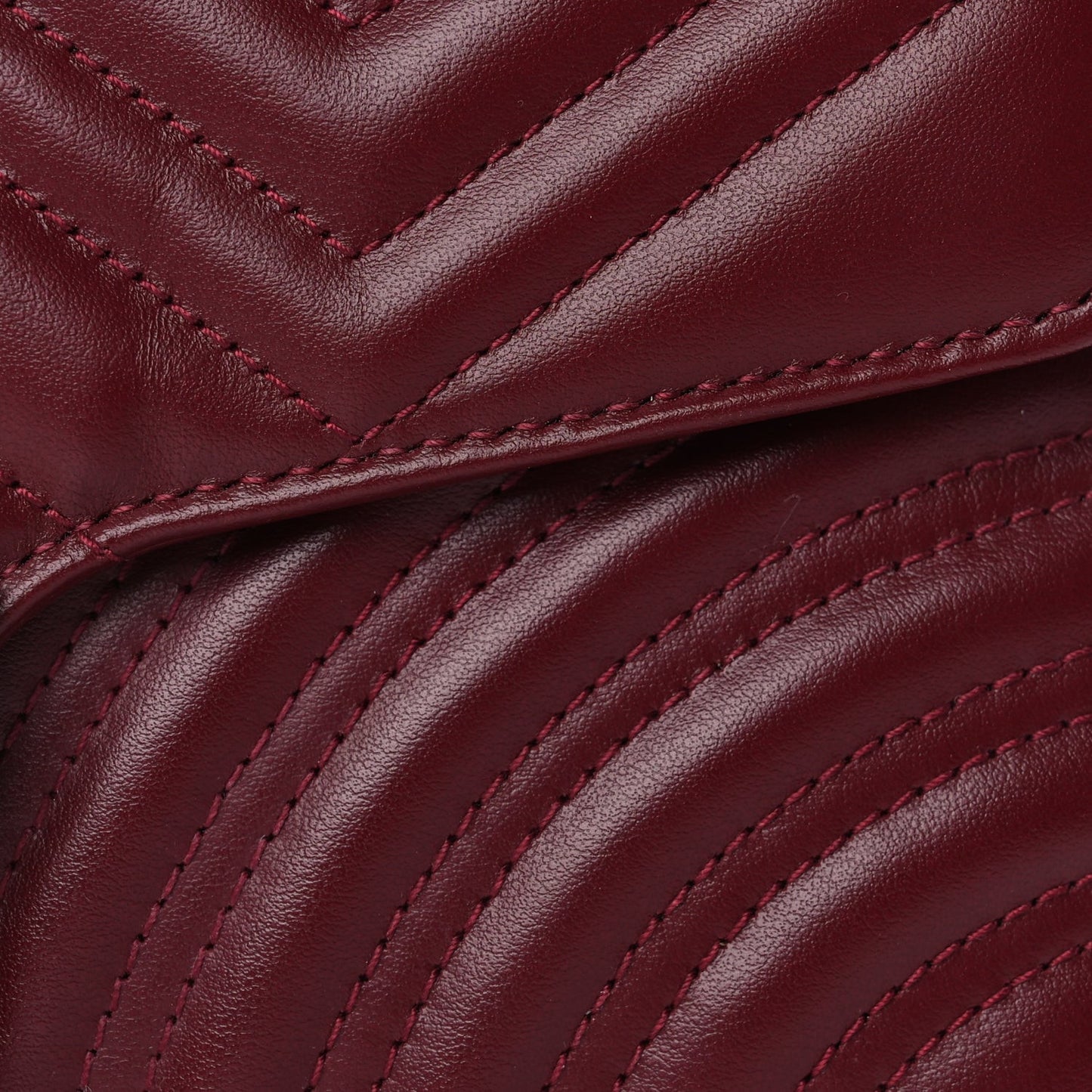 Calfskin Matelasse Small GG Marmont Shoulder Bag  Rosso Ancora
