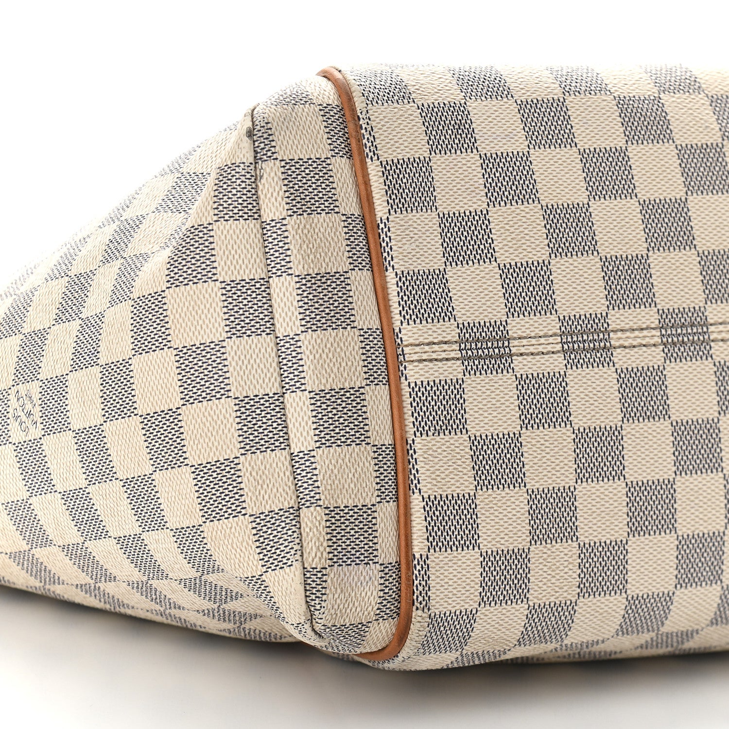 Louis Vuitton Damier Azur Totally MM 6 of 8