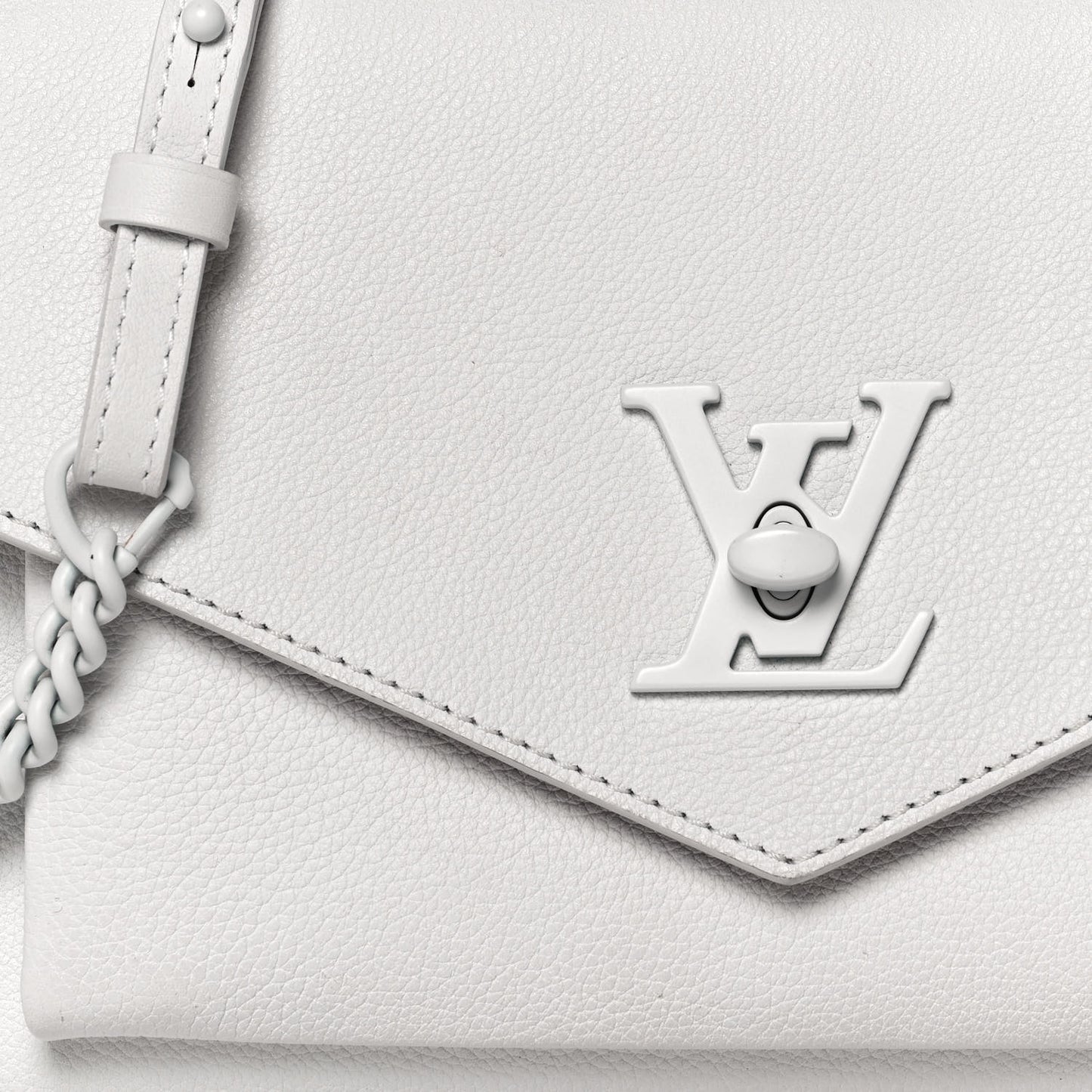 Soft Calfskin Mylockme Chain Bag BB White