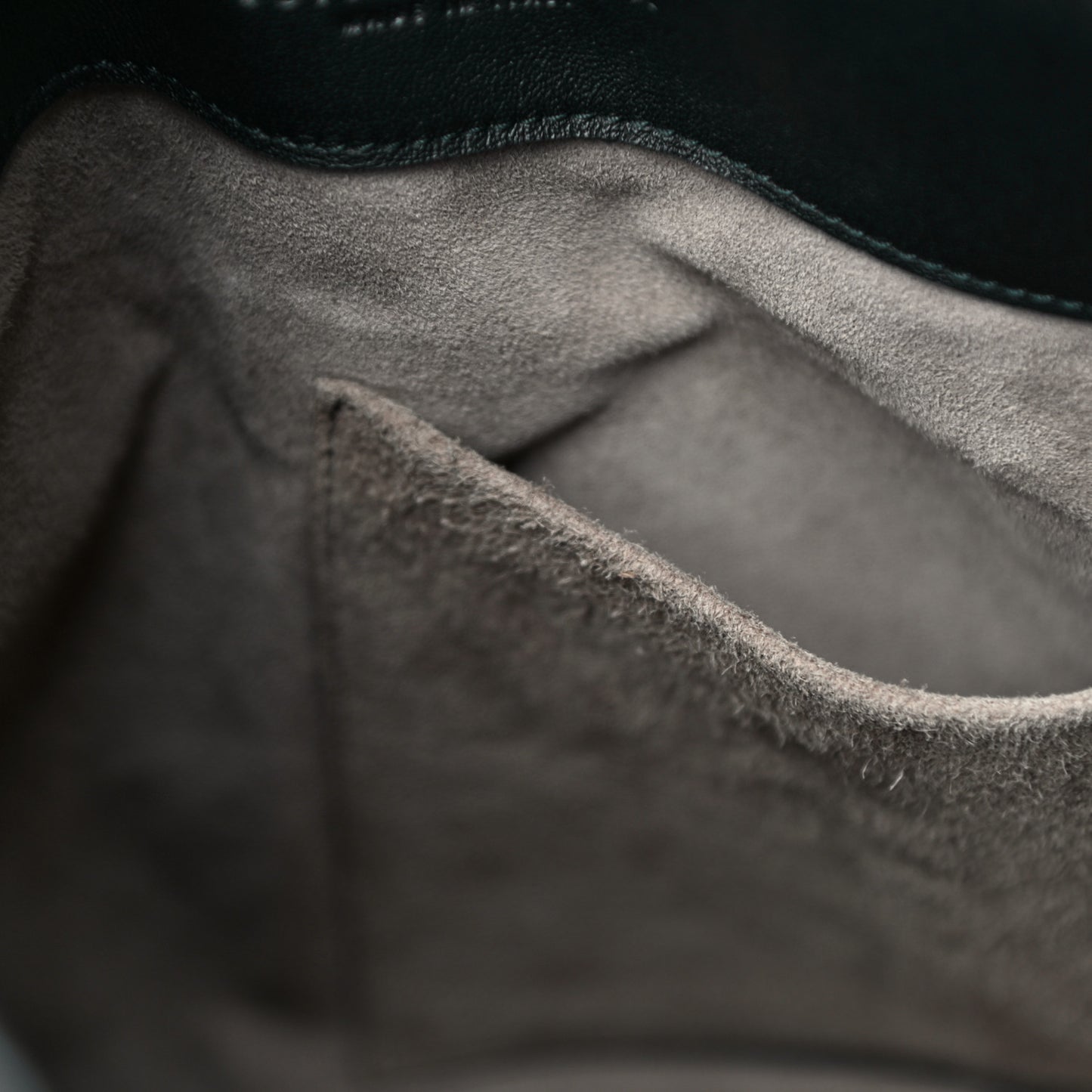 Nappa Intrecciato Small Loop Black