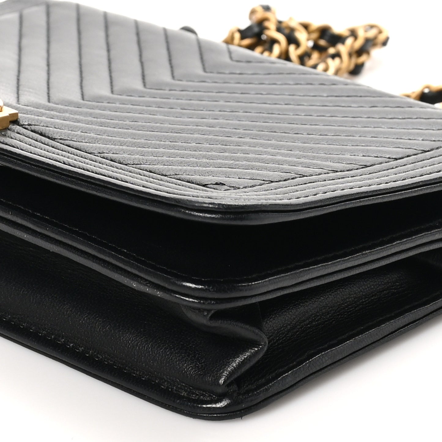 Lambskin Chevron Boy Wallet On Chain WOC Black