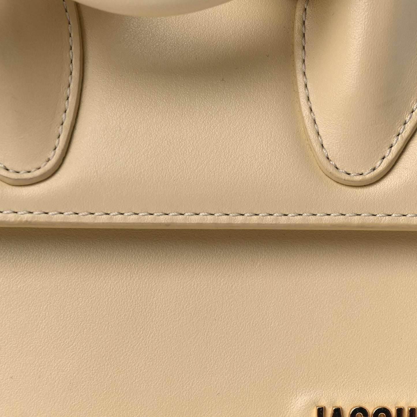 Smooth Calfskin Le Chiquito Noeud Beige