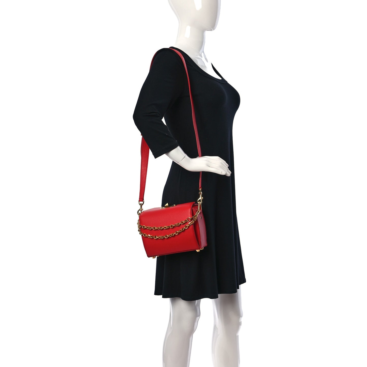 Fine Grain Goatskin Box Shoulder Bag 19 Red