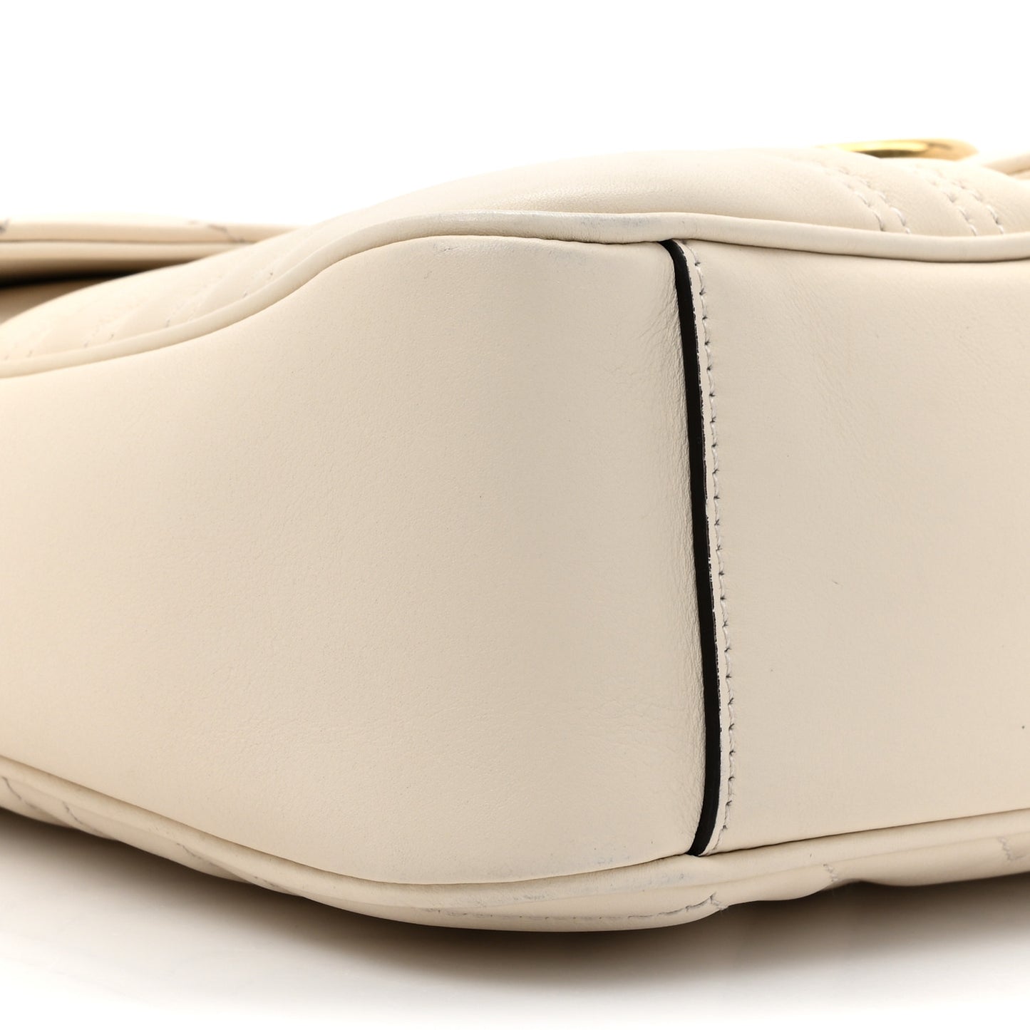 Calfskin Matelasse Medium GG Marmont Shoulder Bag White