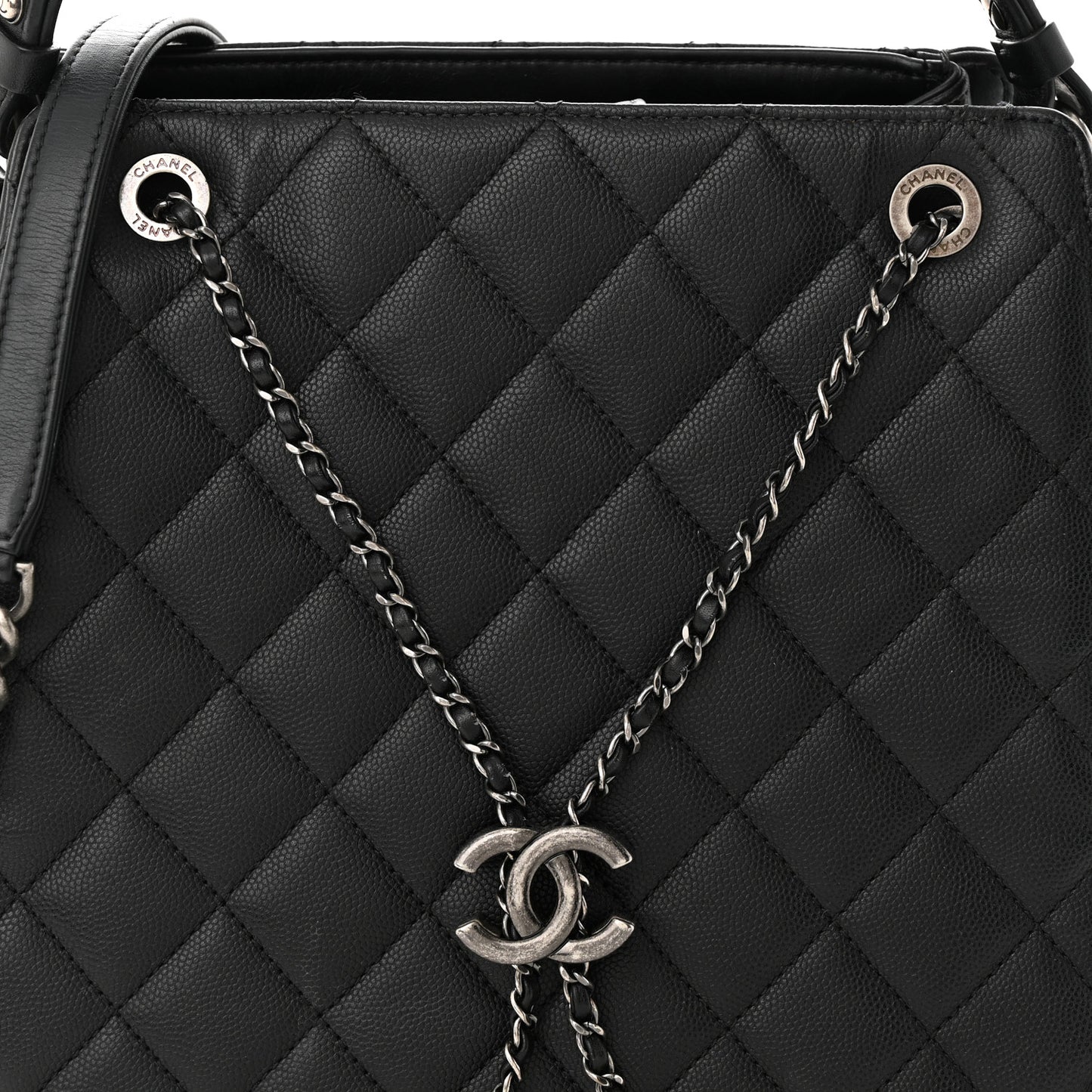 Caviar Quilted Medium CC Bucket Bag Black