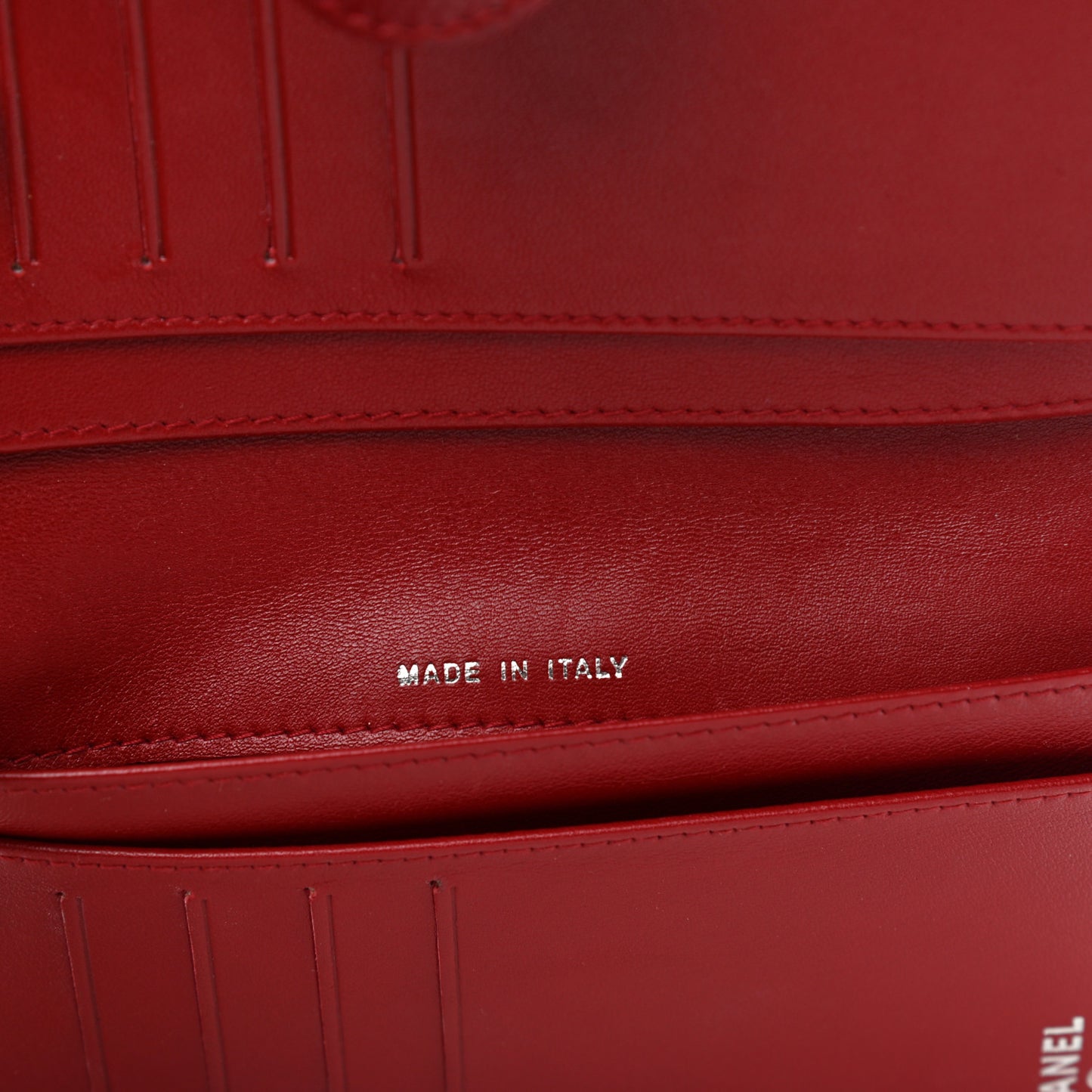 Caviar Quilted Zipped Pocket Wallet Red