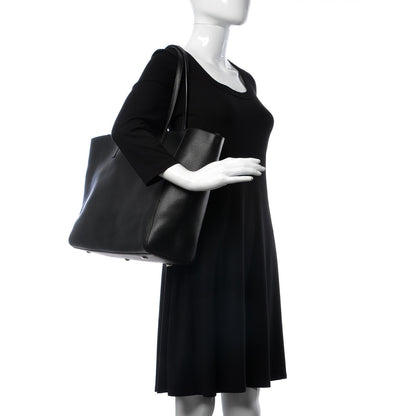 MCM Grained Calfskin Medium Reversible Wandel Tote Black 3 of 11