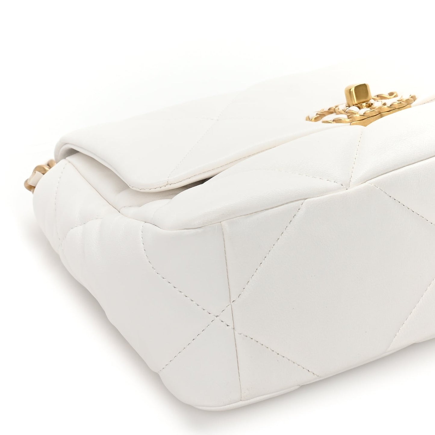 Lambskin Quilted Medium  19 Flap White