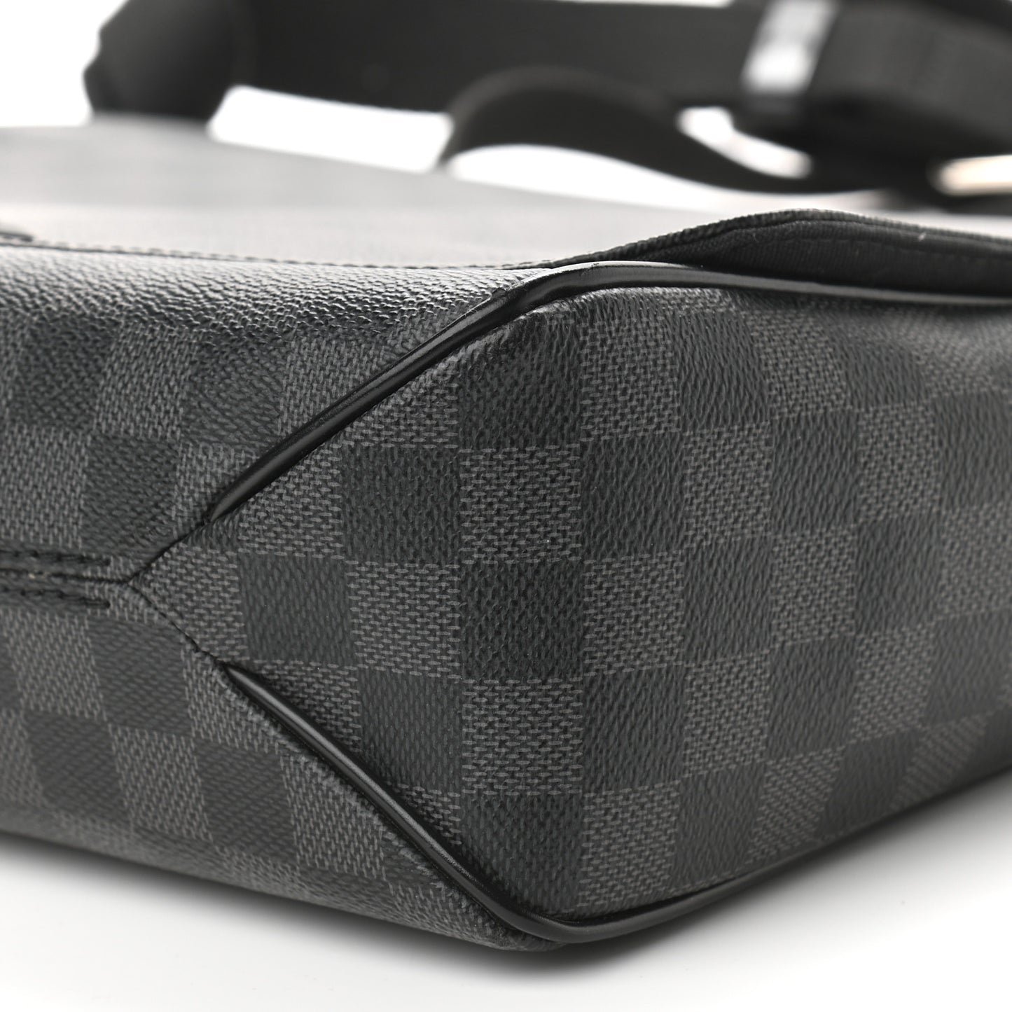 Damier Graphite District GM