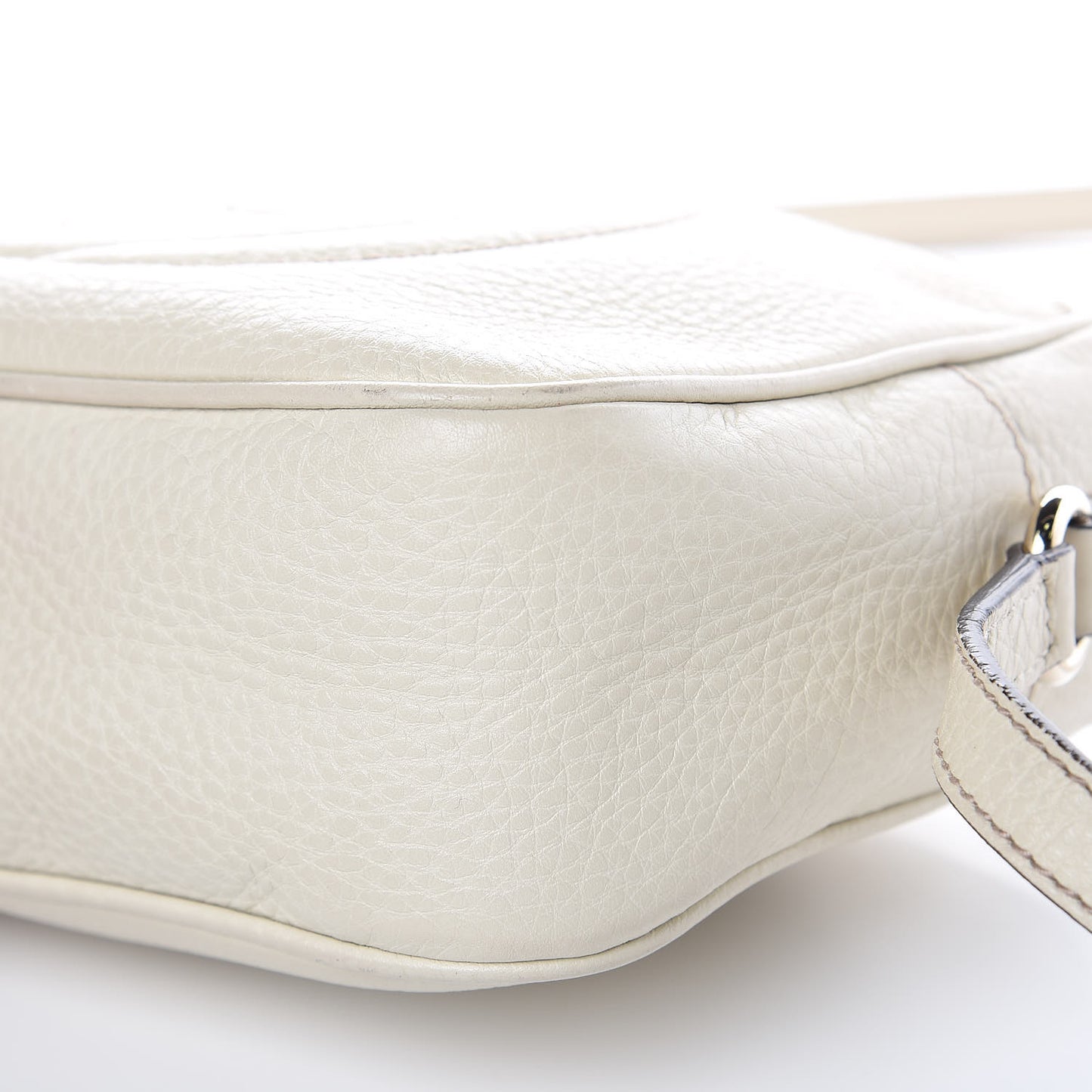 Pebbled Calfskin Small Soho Disco Bag Off White