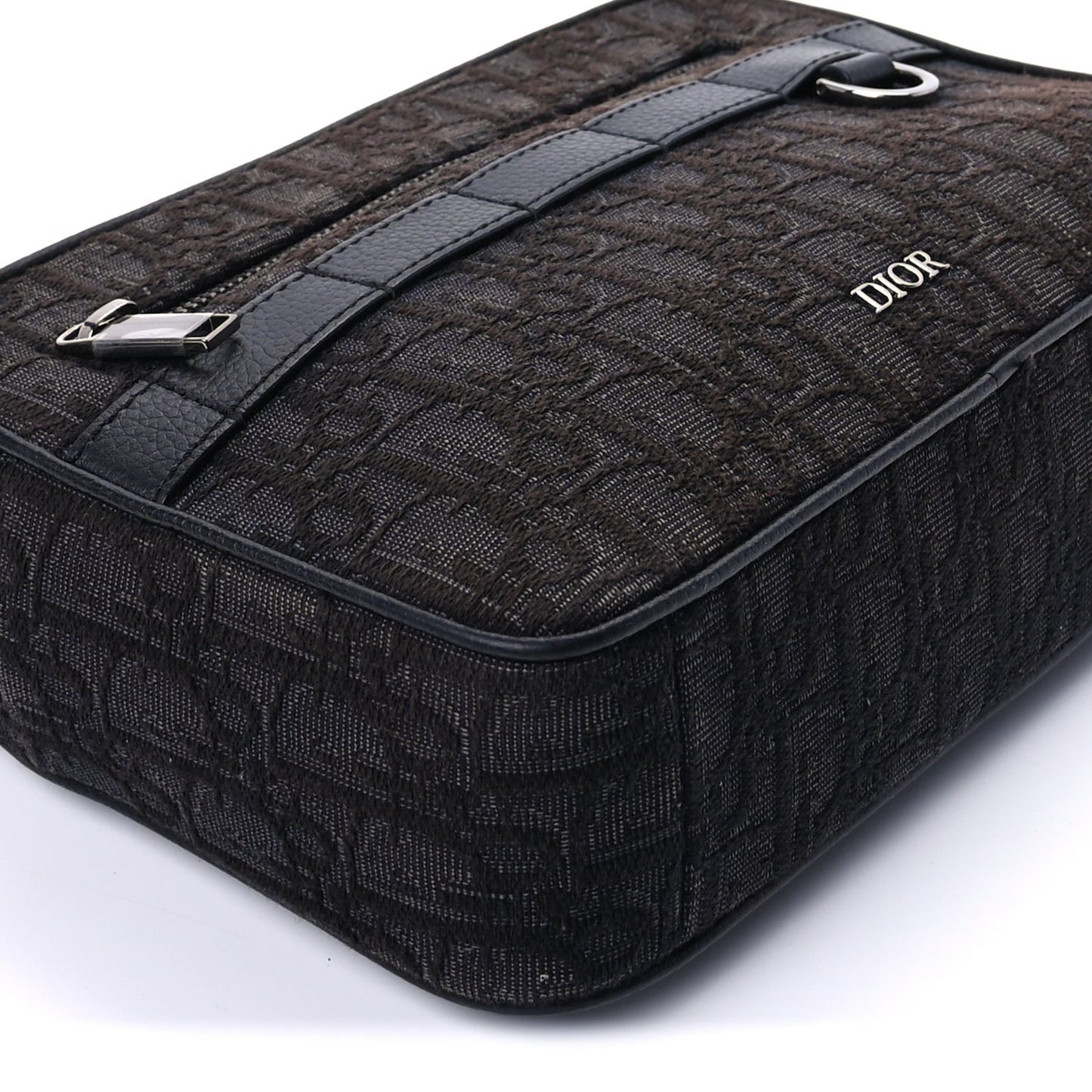 HOMME Oblique Safari Messenger Black