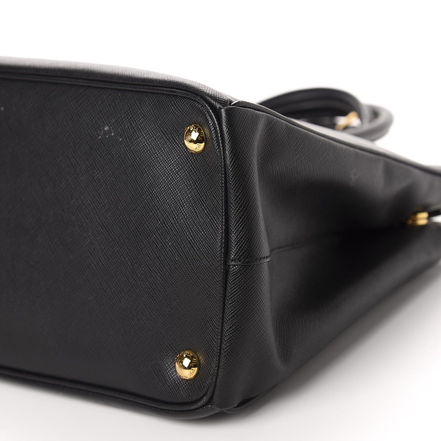 Saffiano Medium Galleria Double Zip Tote Black