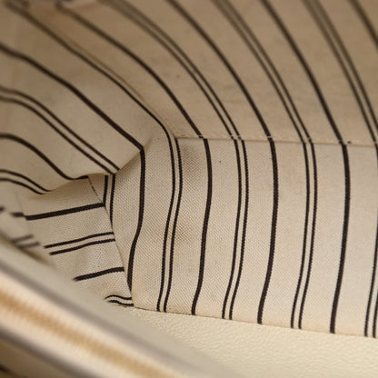 Louis Vuitton Empreinte Montaigne MM Neige 18 of 22