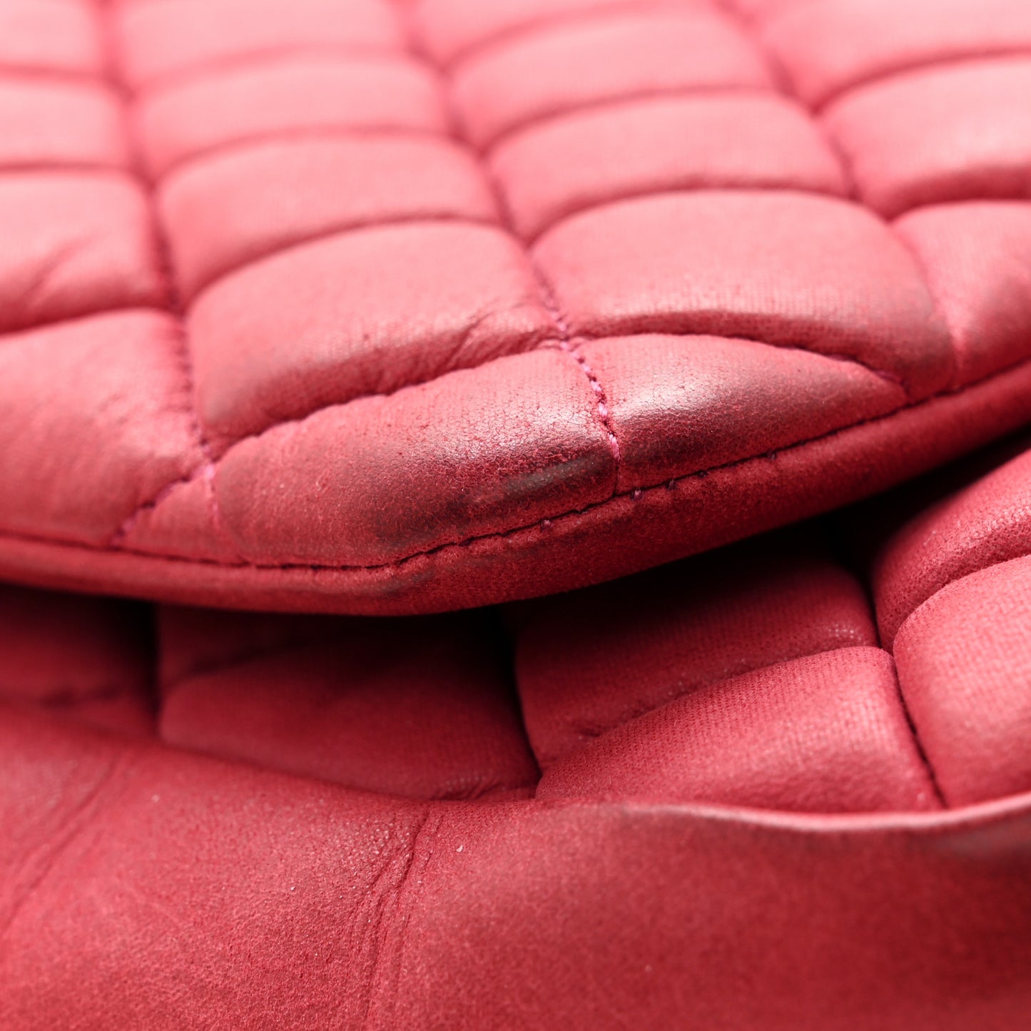 Iridescent Calfskin Small New Bubble Quilt Flap Fuchsia