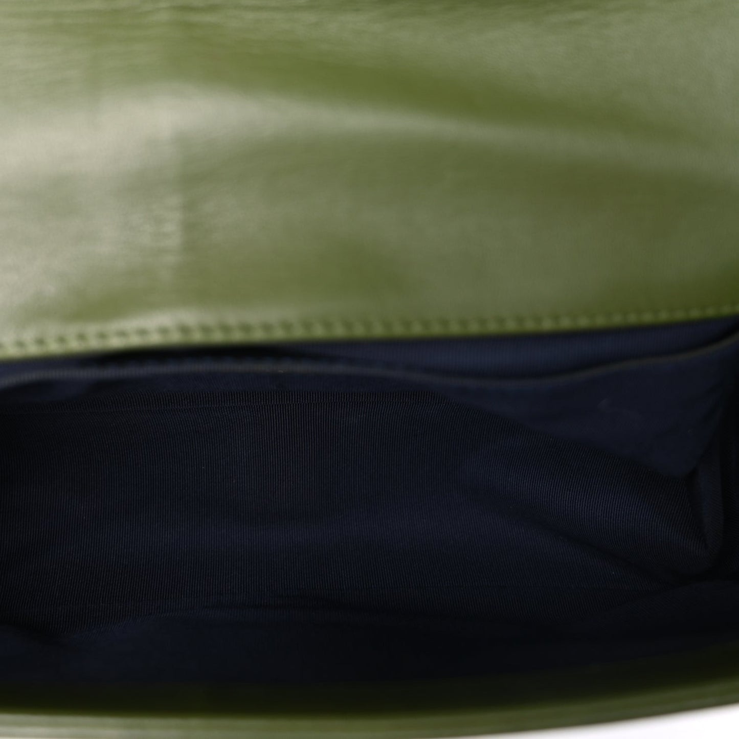 Velvet Tweed Medium Boy Flap Green