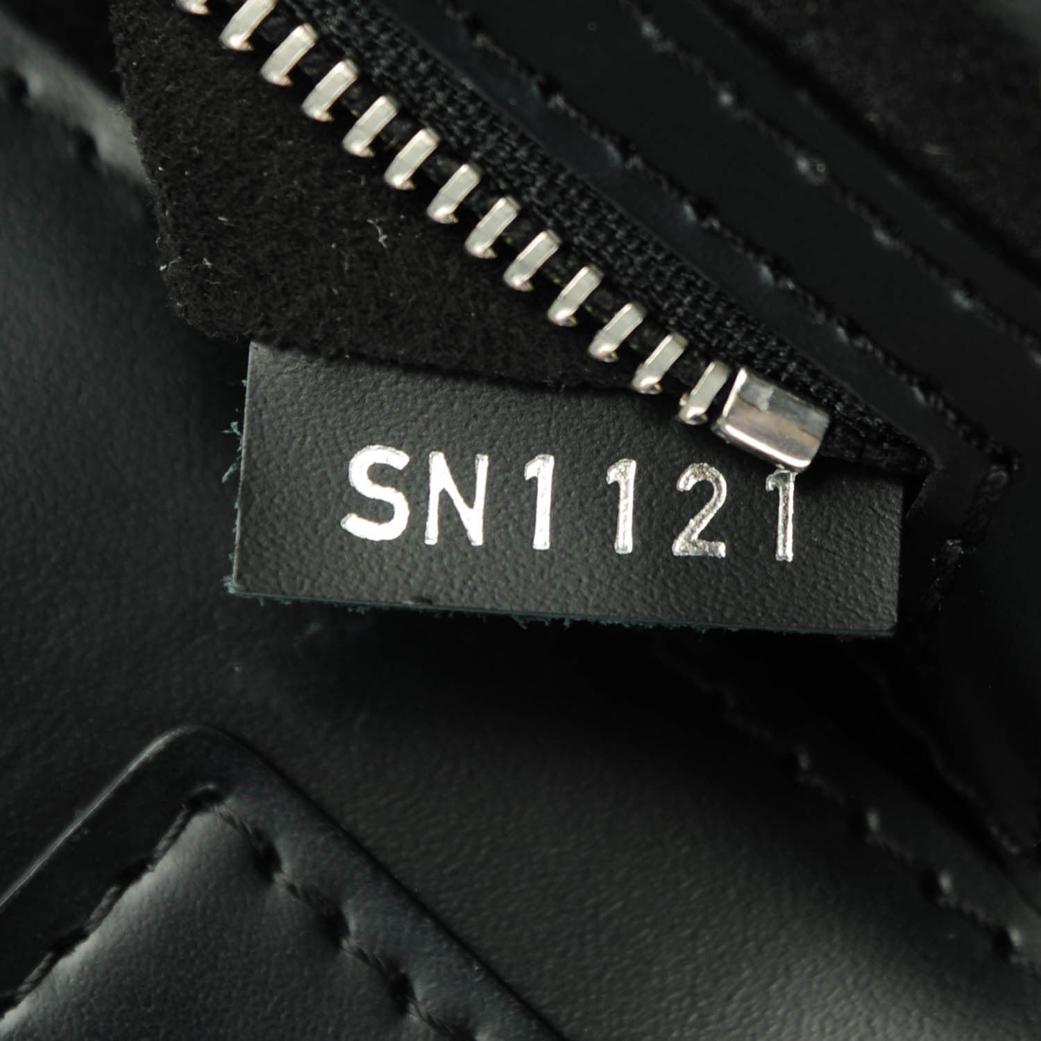 Louis Vuitton Epi Mirabeau GM Black 7 of 7