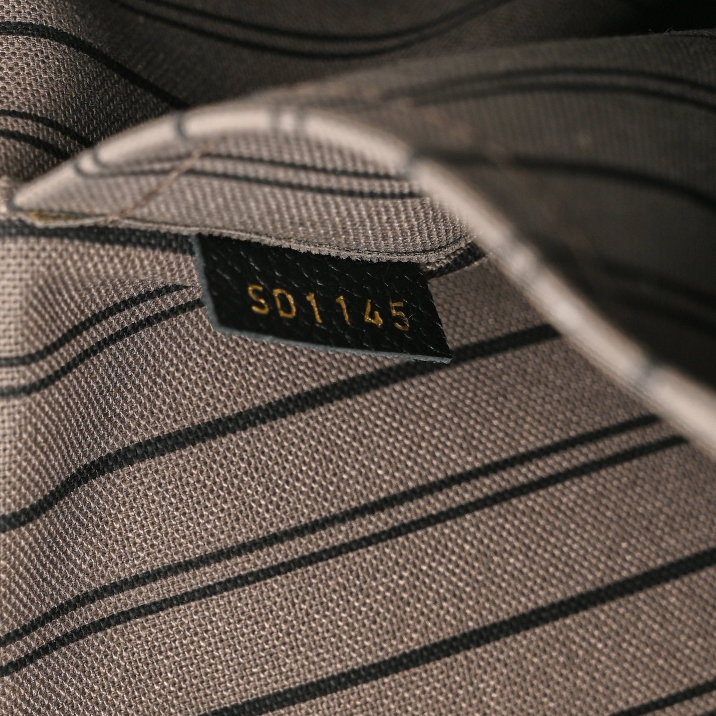 Empreinte Montaigne GM Black