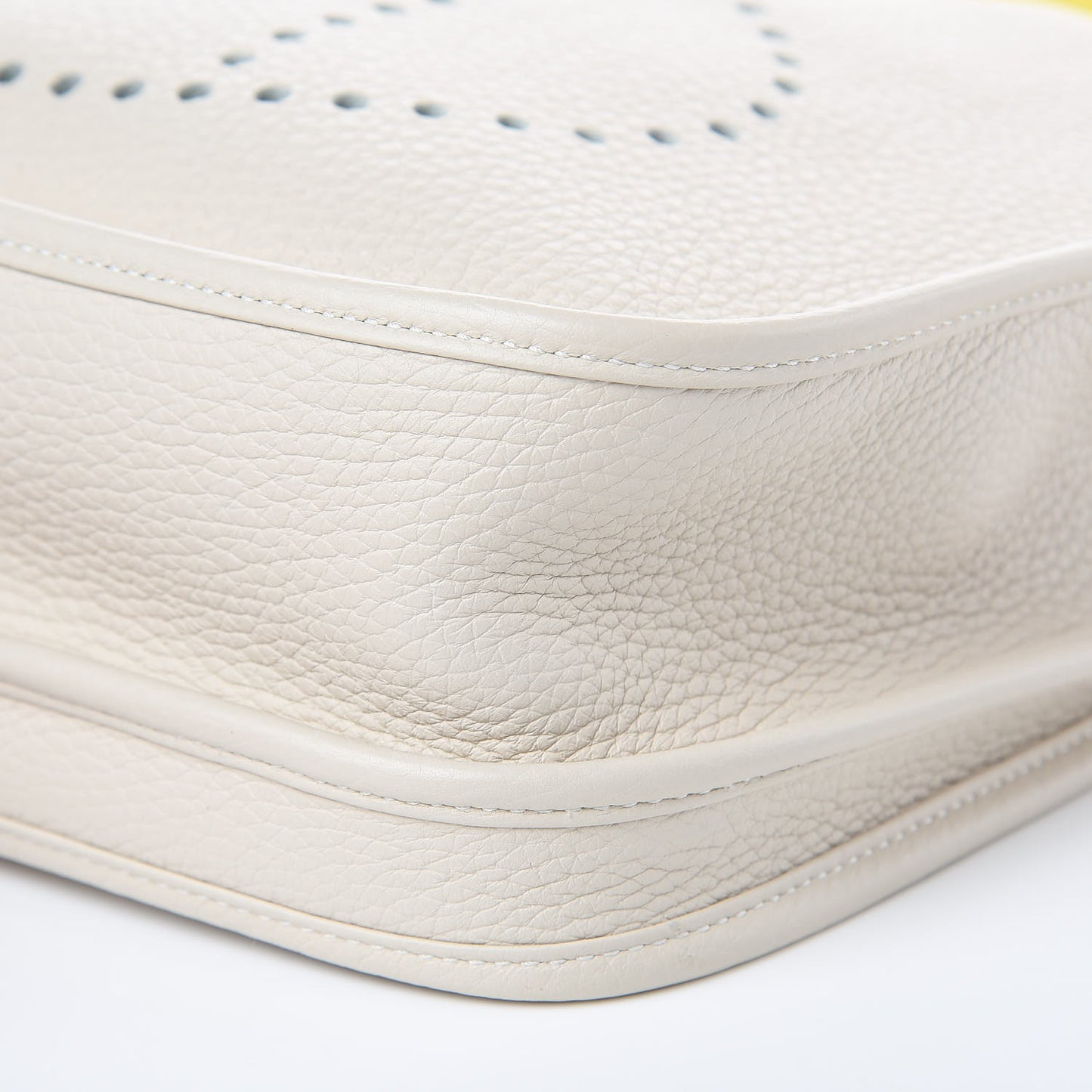 Taurillon Clemence Amazone Evelyne III PM Craie Lime