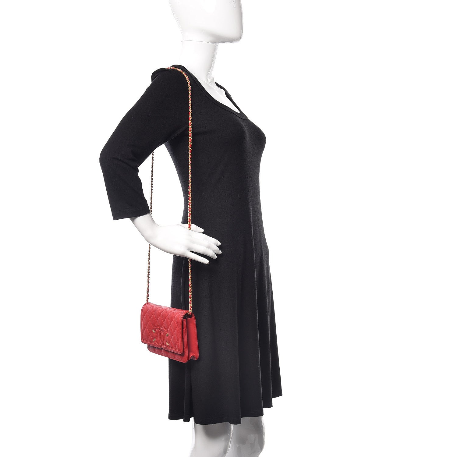 Chanel Caviar Quilted CC Filigree Wallet On Chain WOC Red 2 of 11