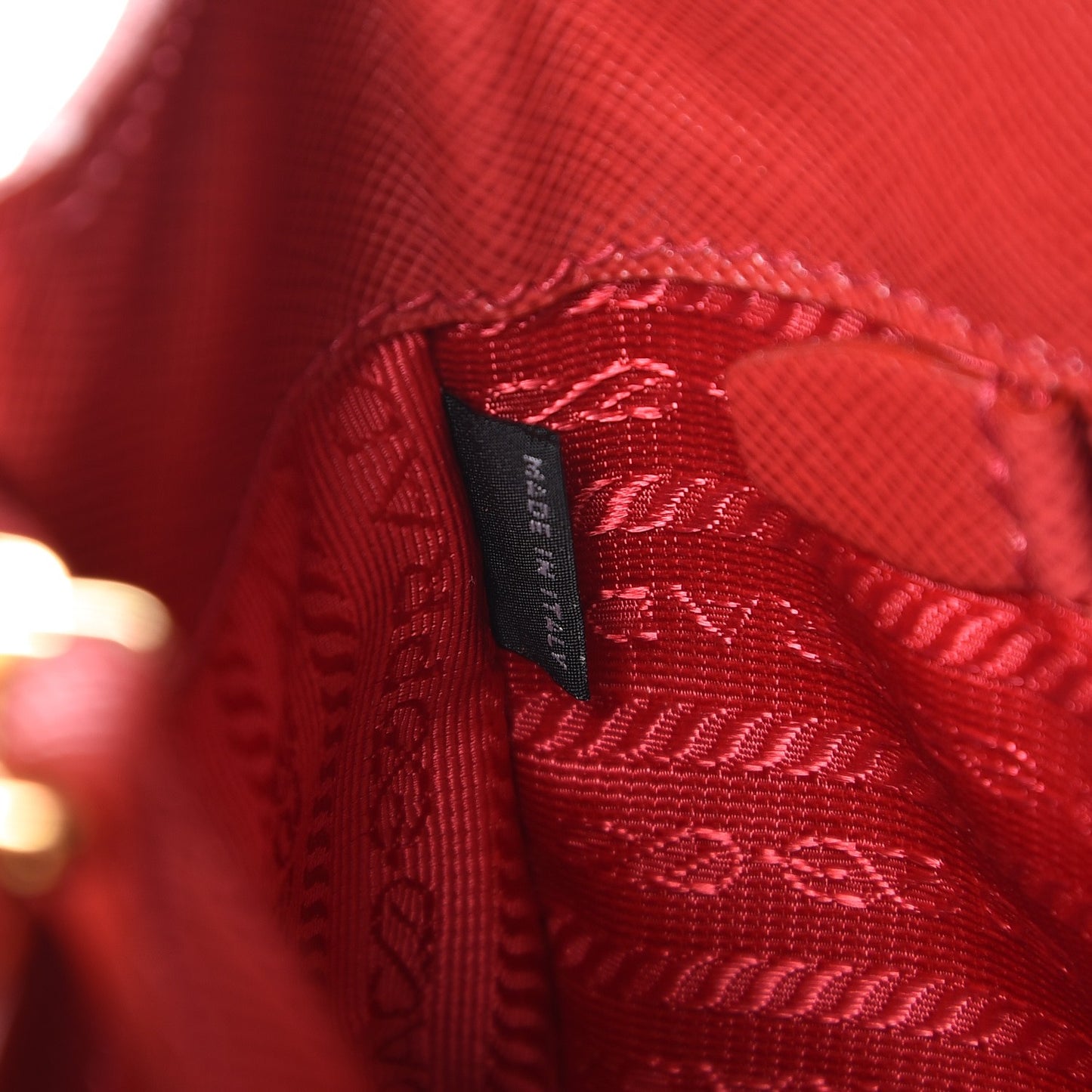 Saffiano Lux Parabole Tote Fuoco