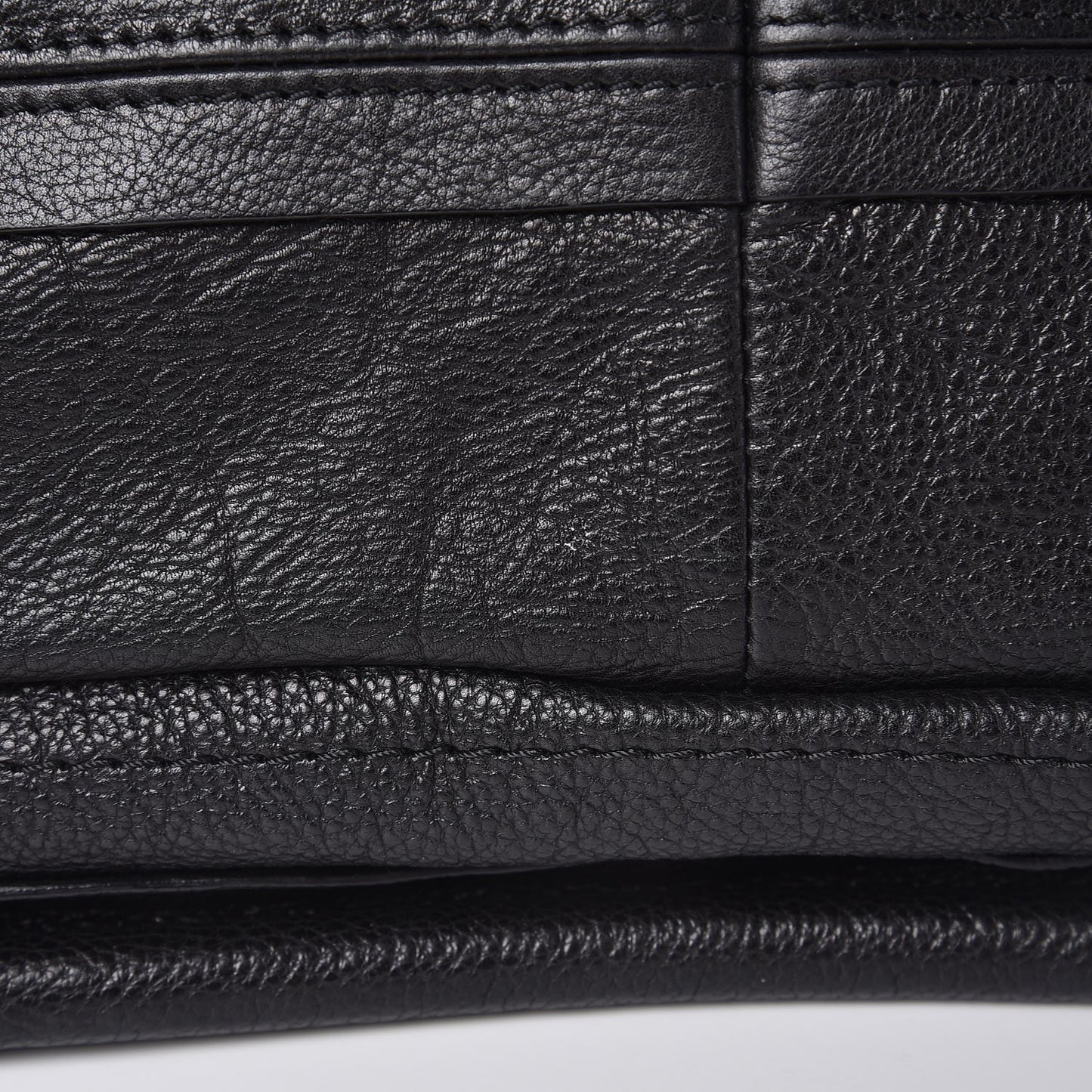 Calfskin Medium Paraty Black