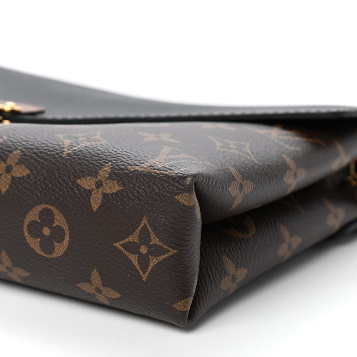 Monogram Pallas Chain Black