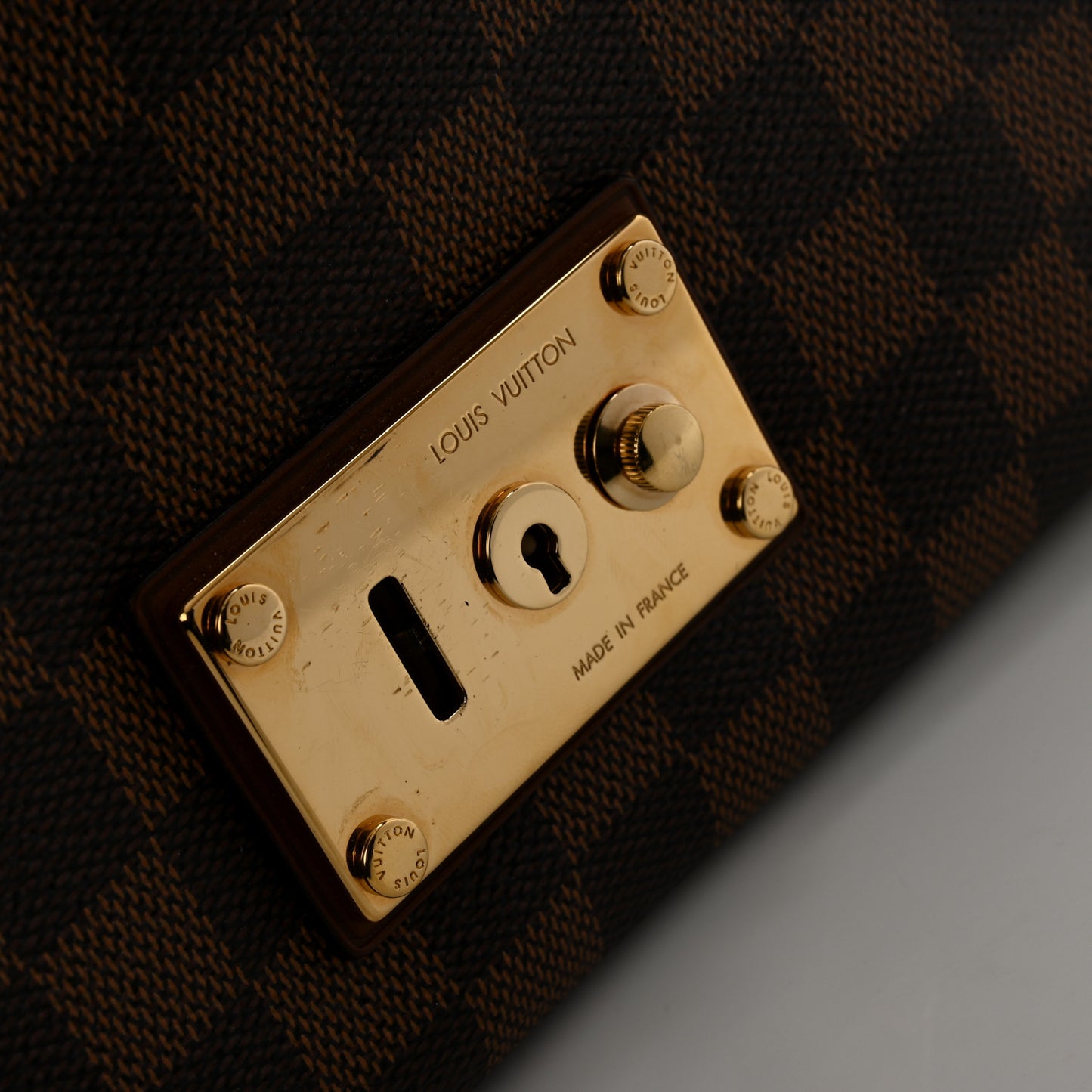 Damier Ebene Pochette Ascot