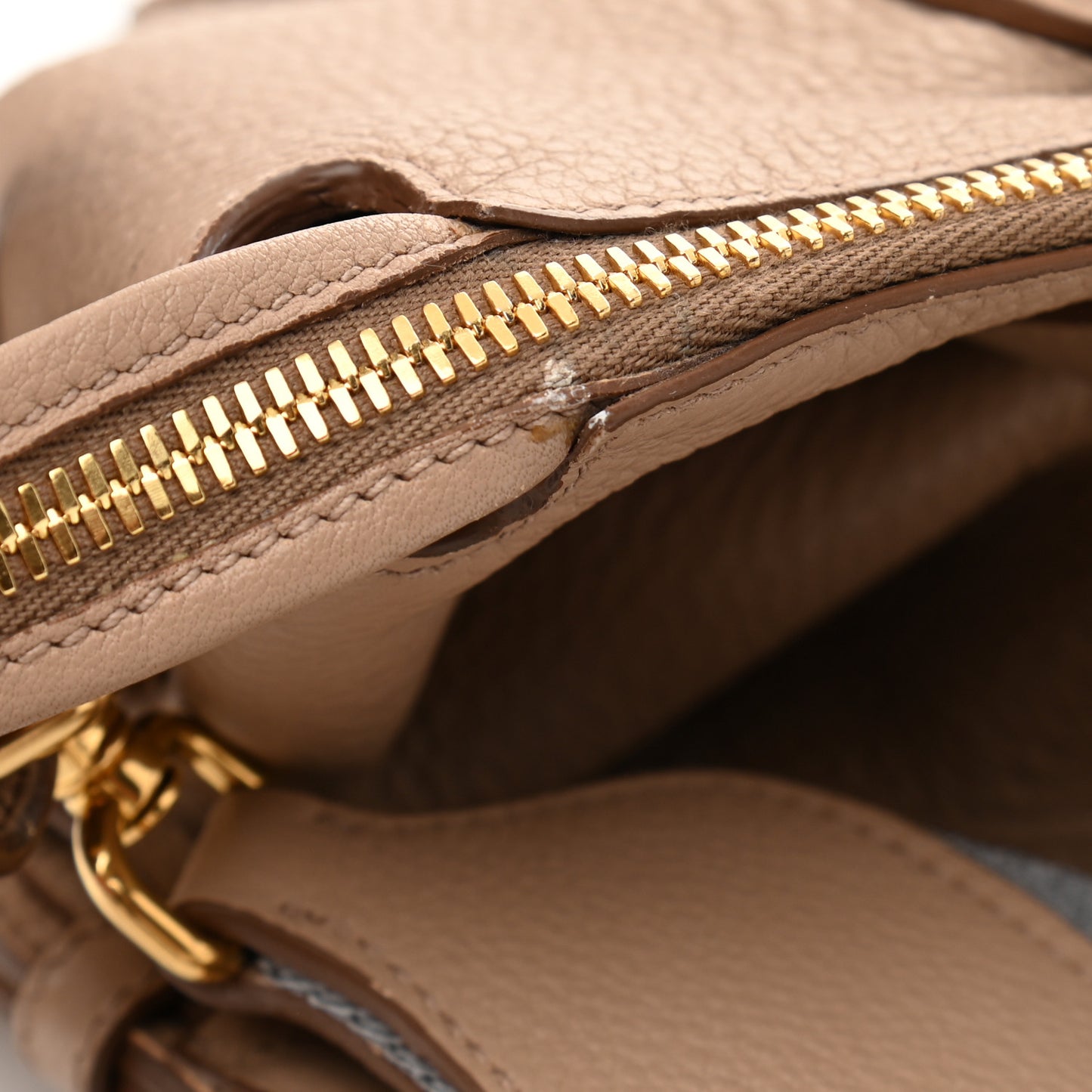 Vitello Daino Shopping Tote Cammeo