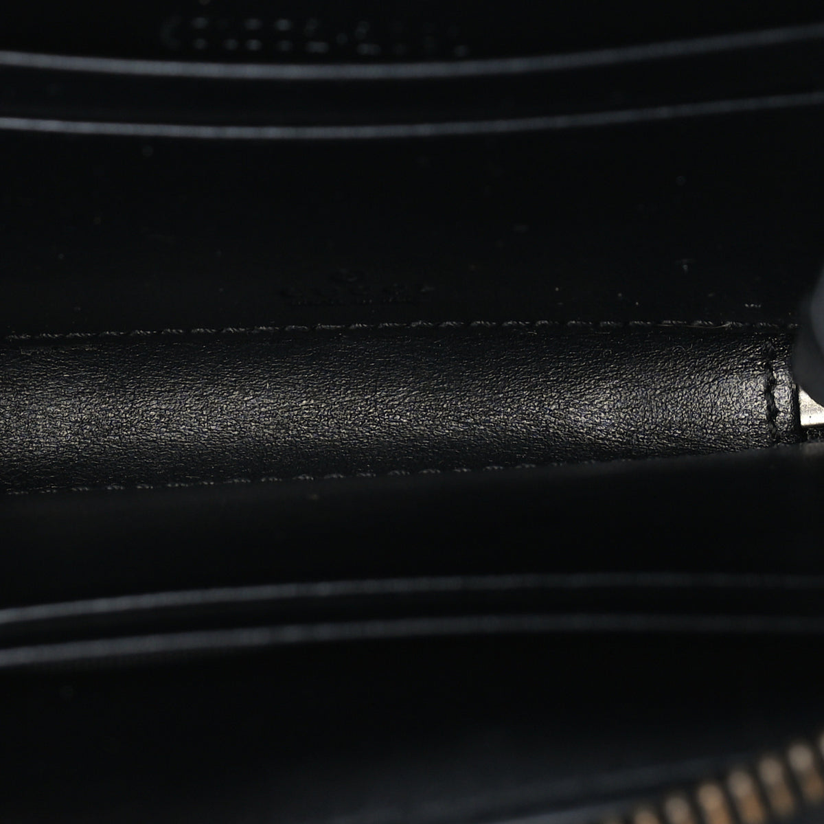 Calfskin Matelasse GG Marmont Zip Around Card Case Black